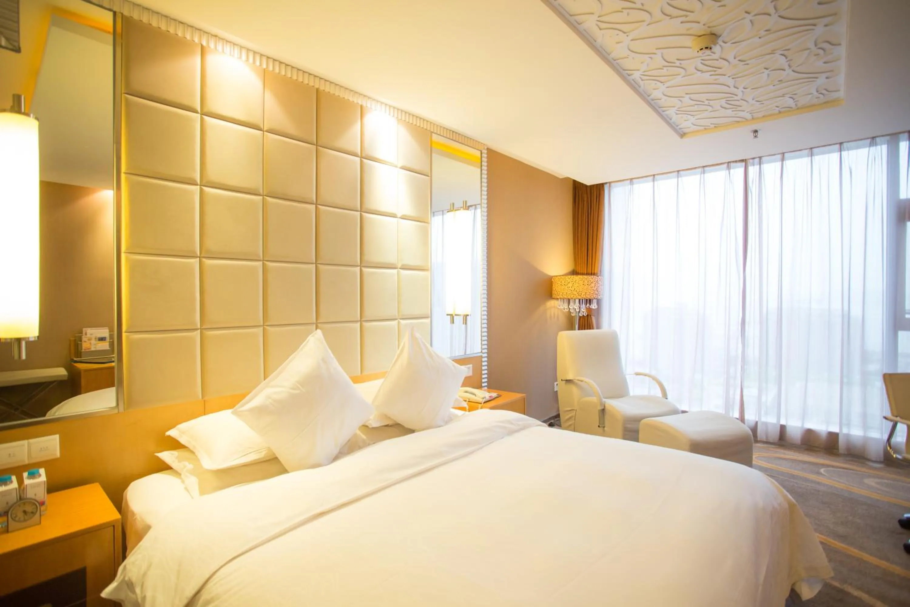 Standard Double Room with Sea View - single occupancy in The Center Hotel Weihai