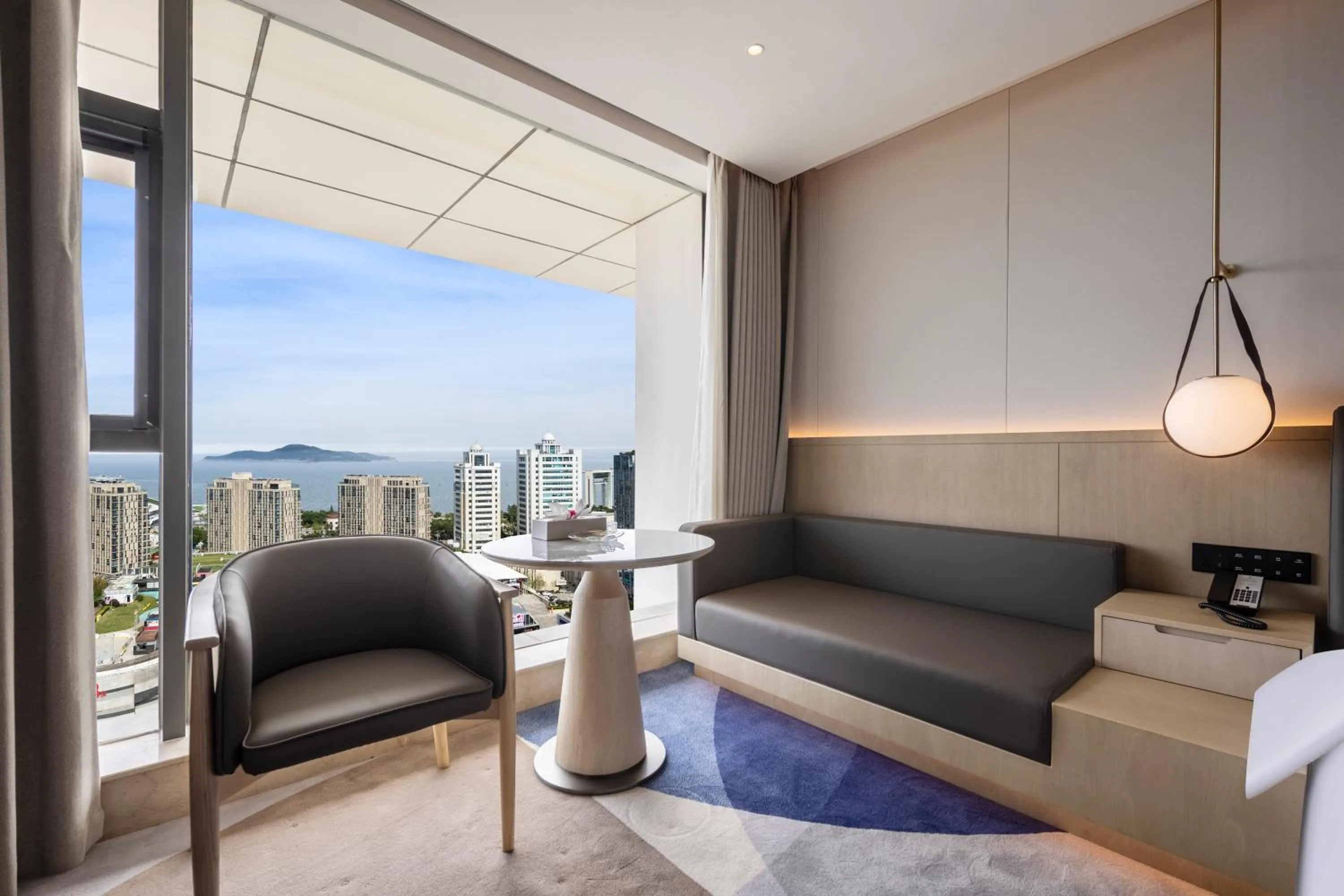 The Center Hotel Weihai