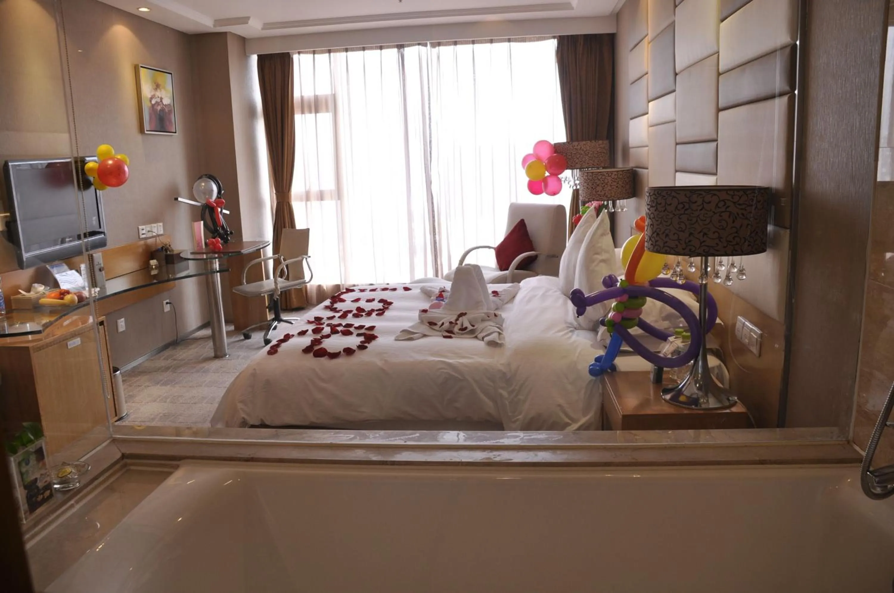 Decorative detail in The Center Hotel Weihai