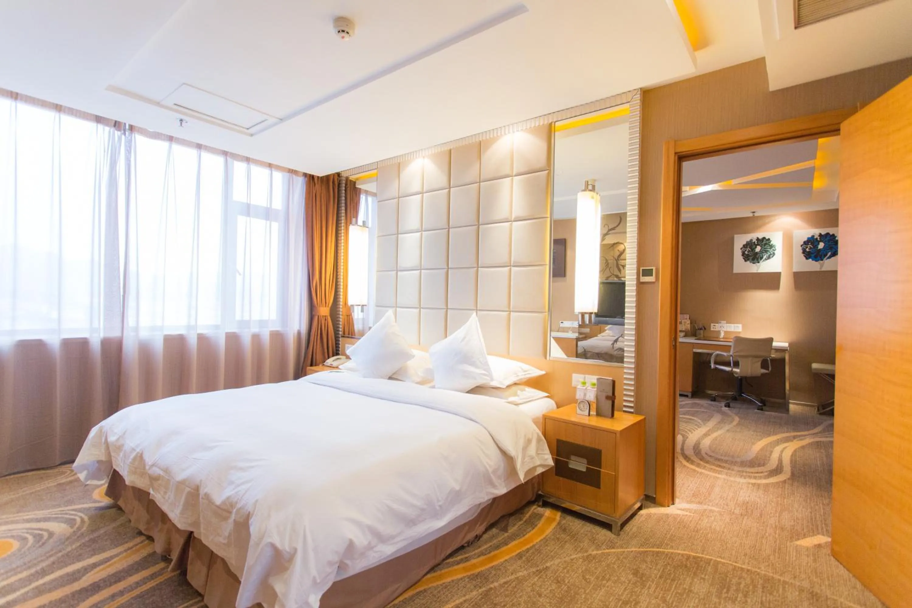 Standard Twin Room in The Center Hotel Weihai