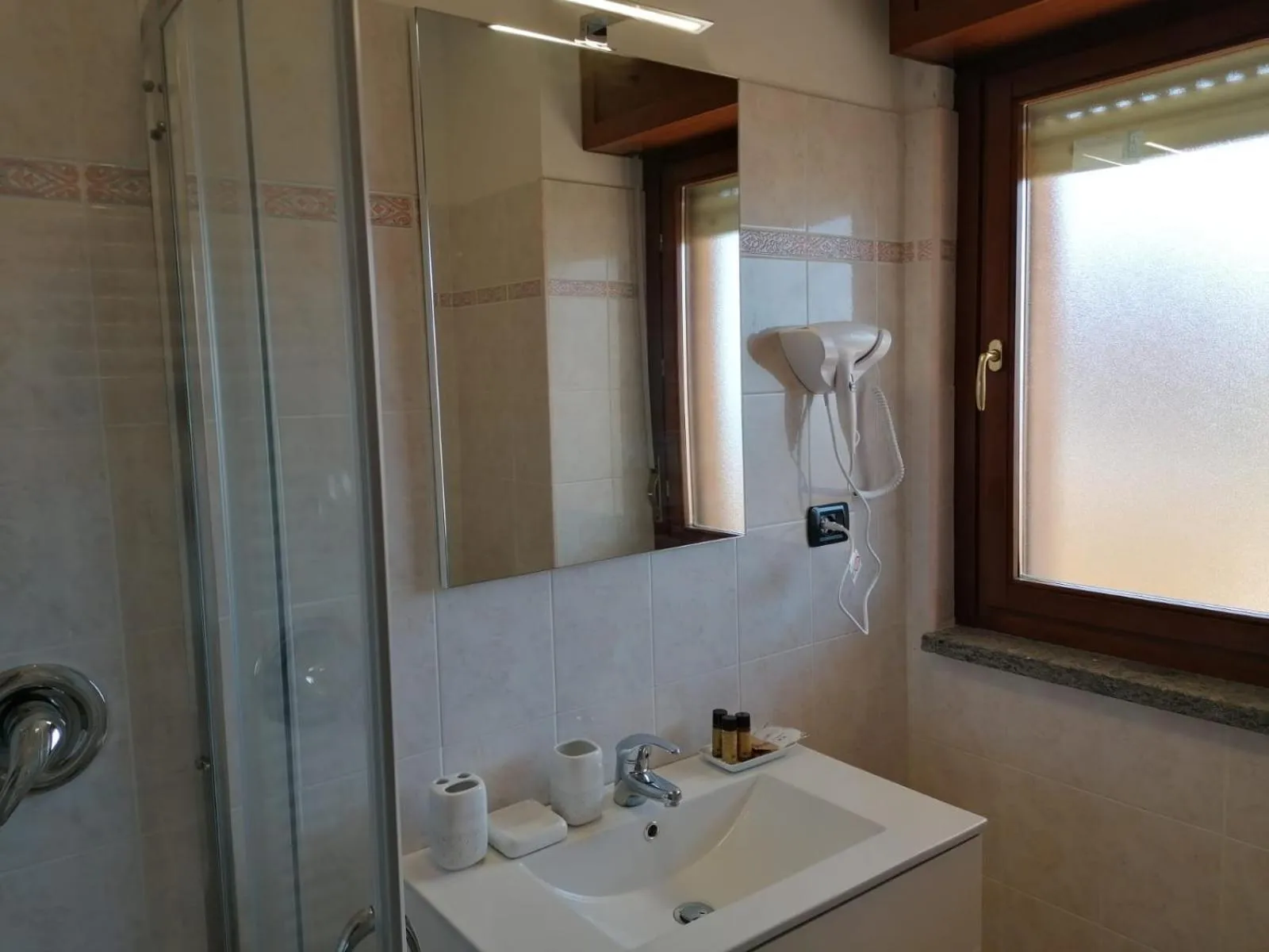 Shower in B&BYanet's Beautiful House