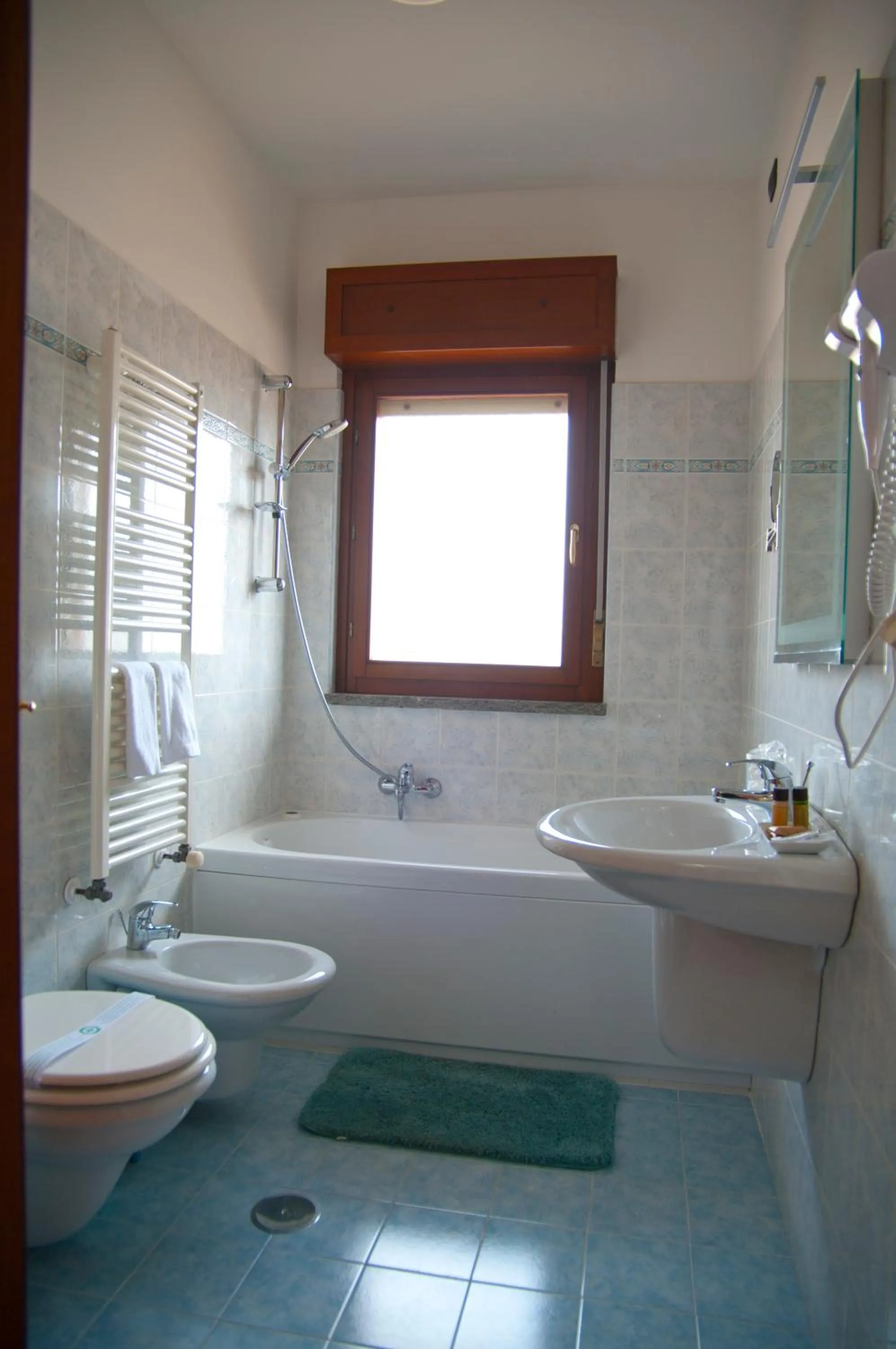 Shower in B&BYanet's Beautiful House