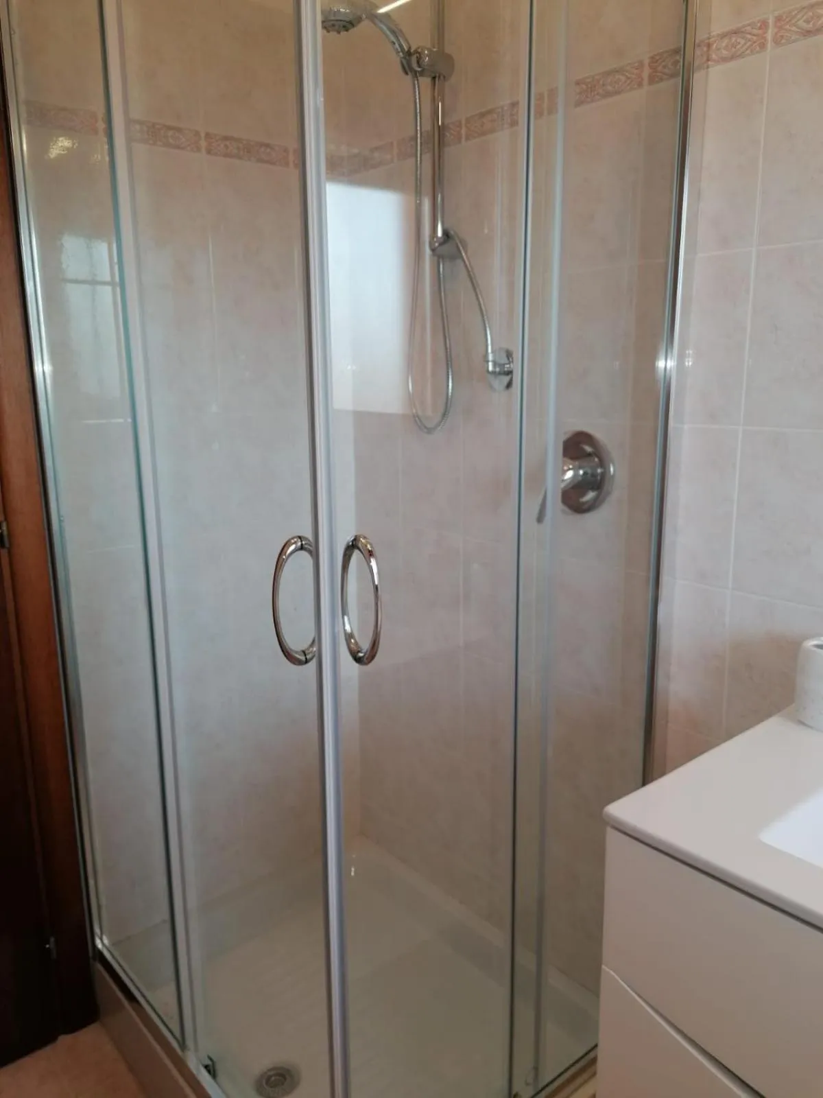 Shower in B&BYanet's Beautiful House