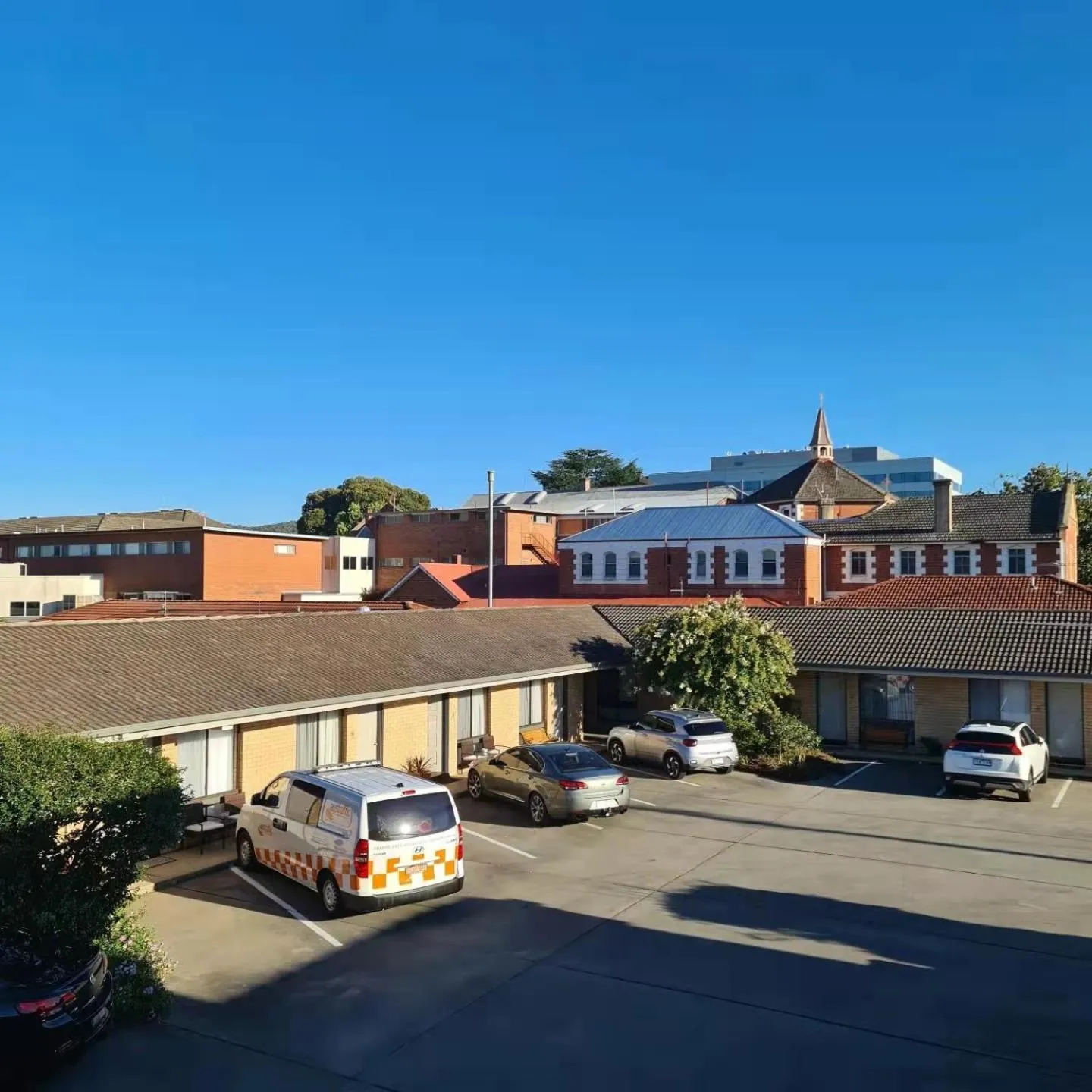 Property building in Albury Allawa Motor Inn