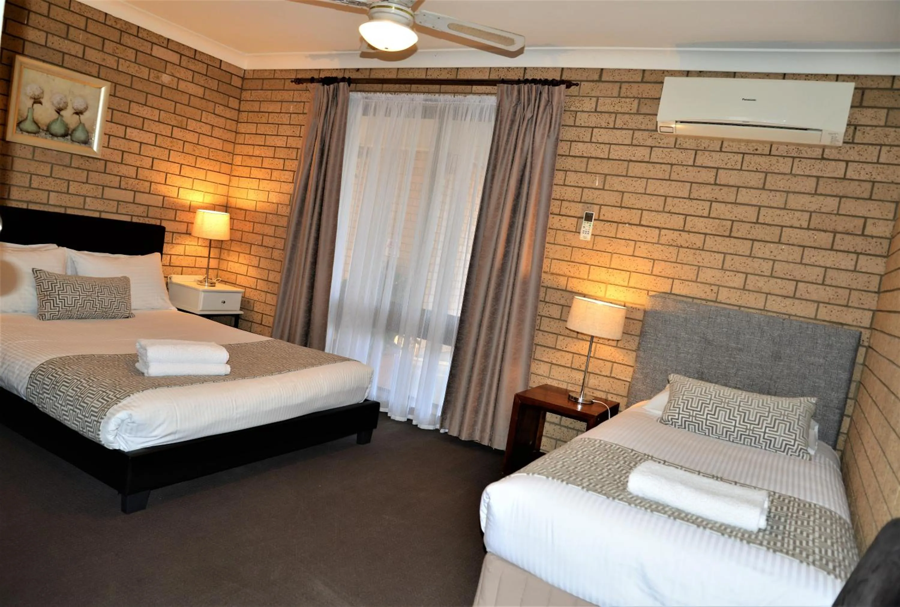 Bedroom, Bed in Albury Allawa Motor Inn
