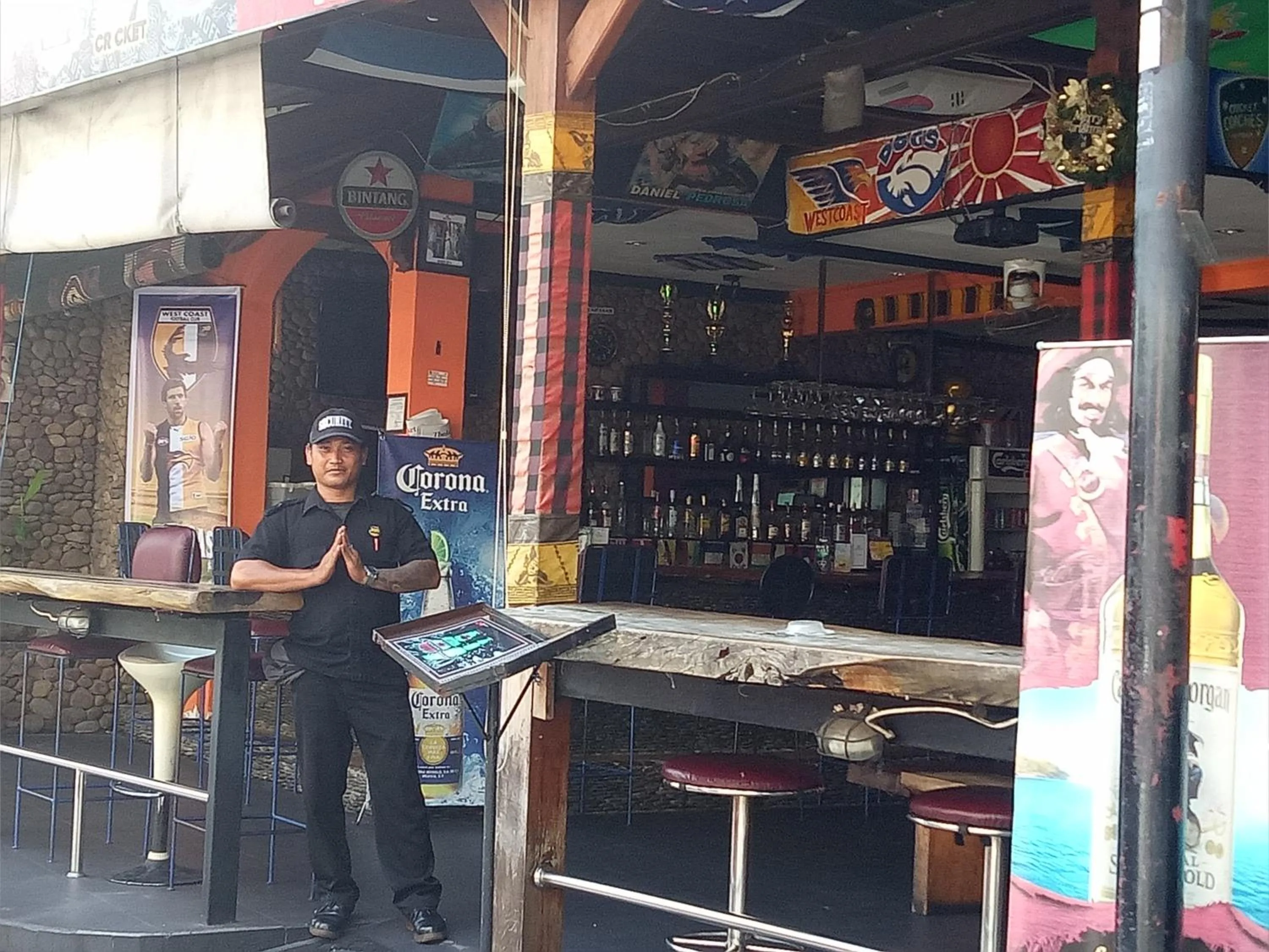 Restaurant/places to eat in Taman Ayu Legian Hotel