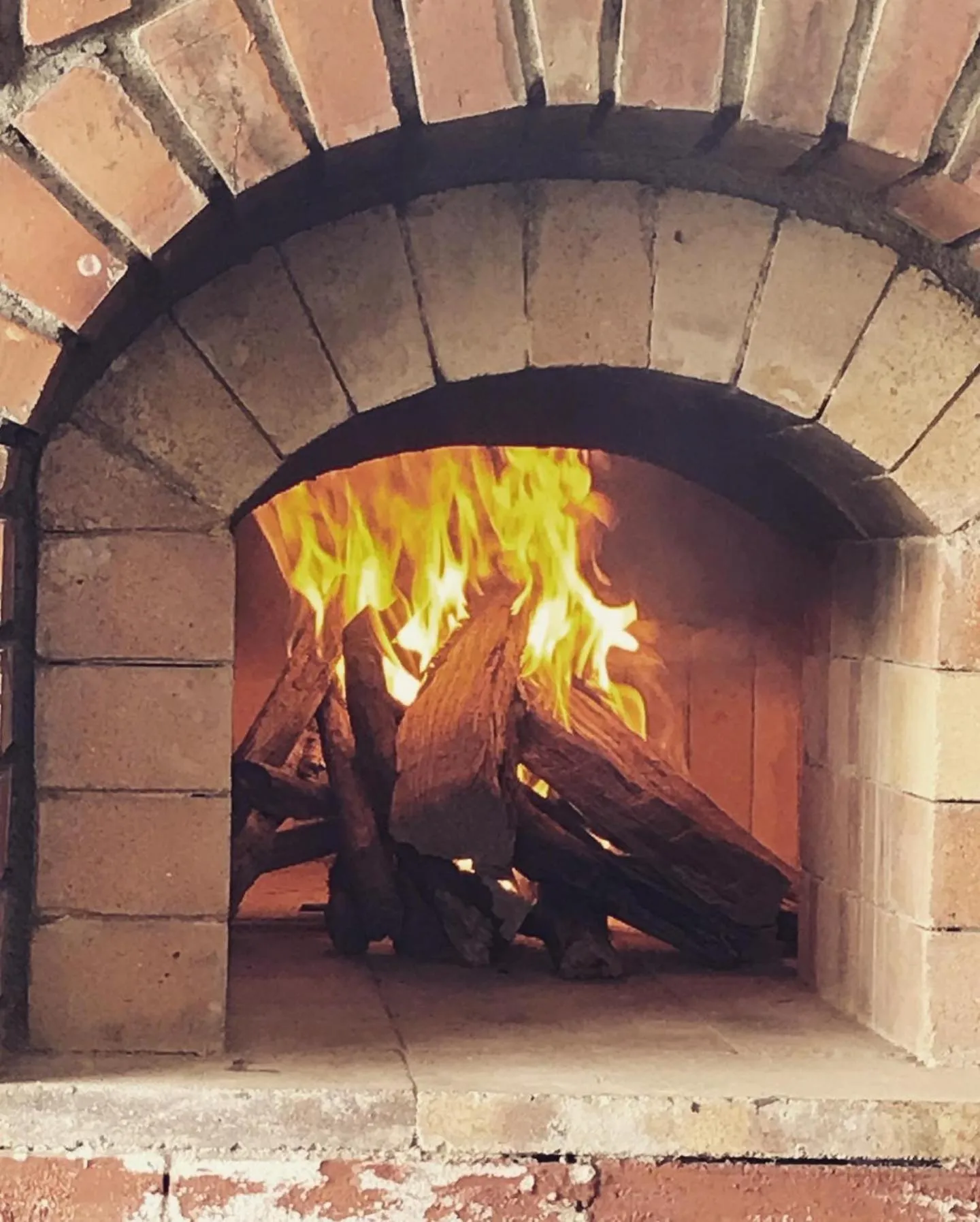 Restaurant/places to eat, BBQ Facilities in Bungalow By The Beach