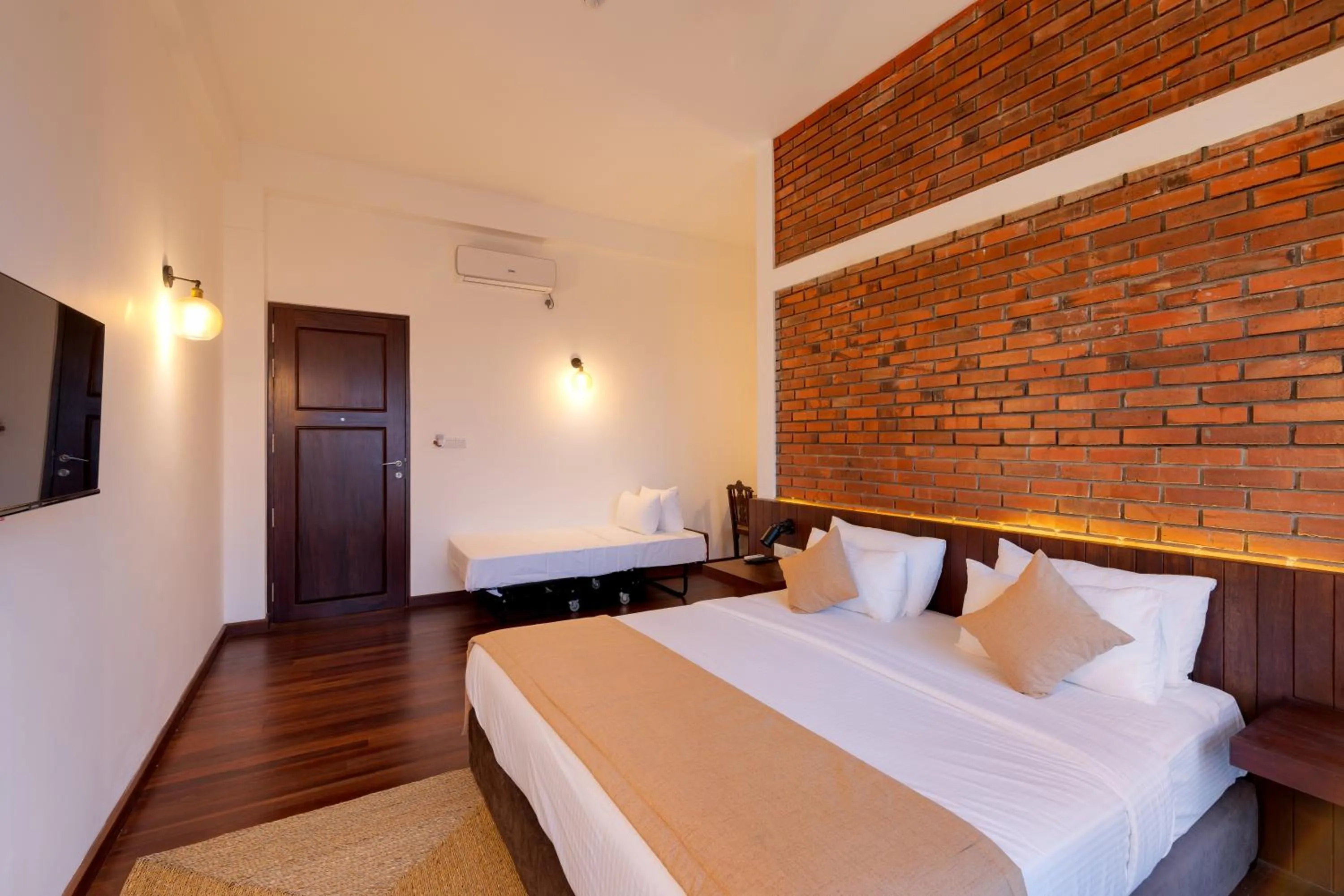 TV and multimedia, Bed in Bungalow By The Beach