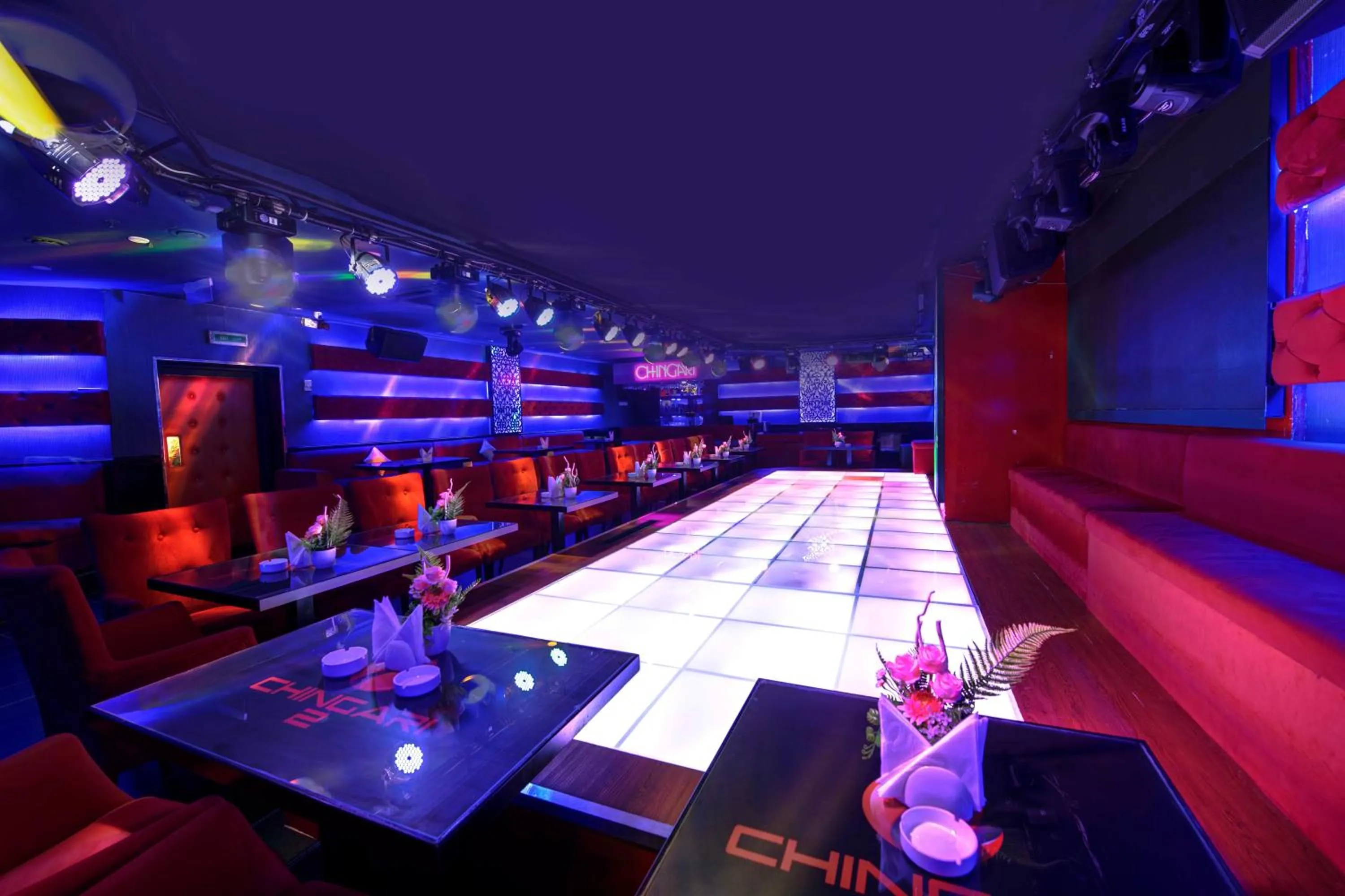 Nightclub / DJ in Lotus Grand Hotel