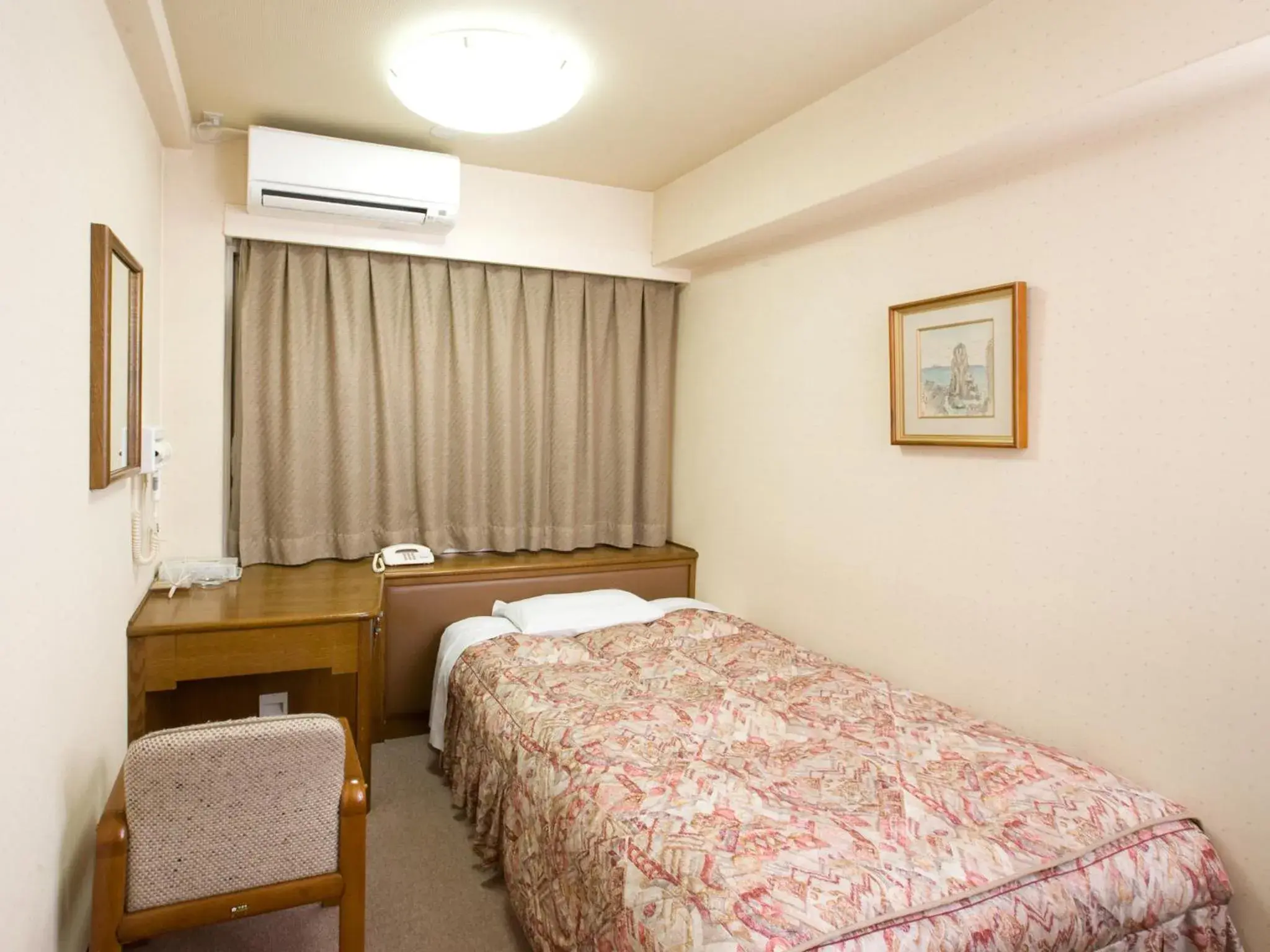 Photo of the whole room, Bed in Sansuien Photo of the whole room, Bed in Sansuien