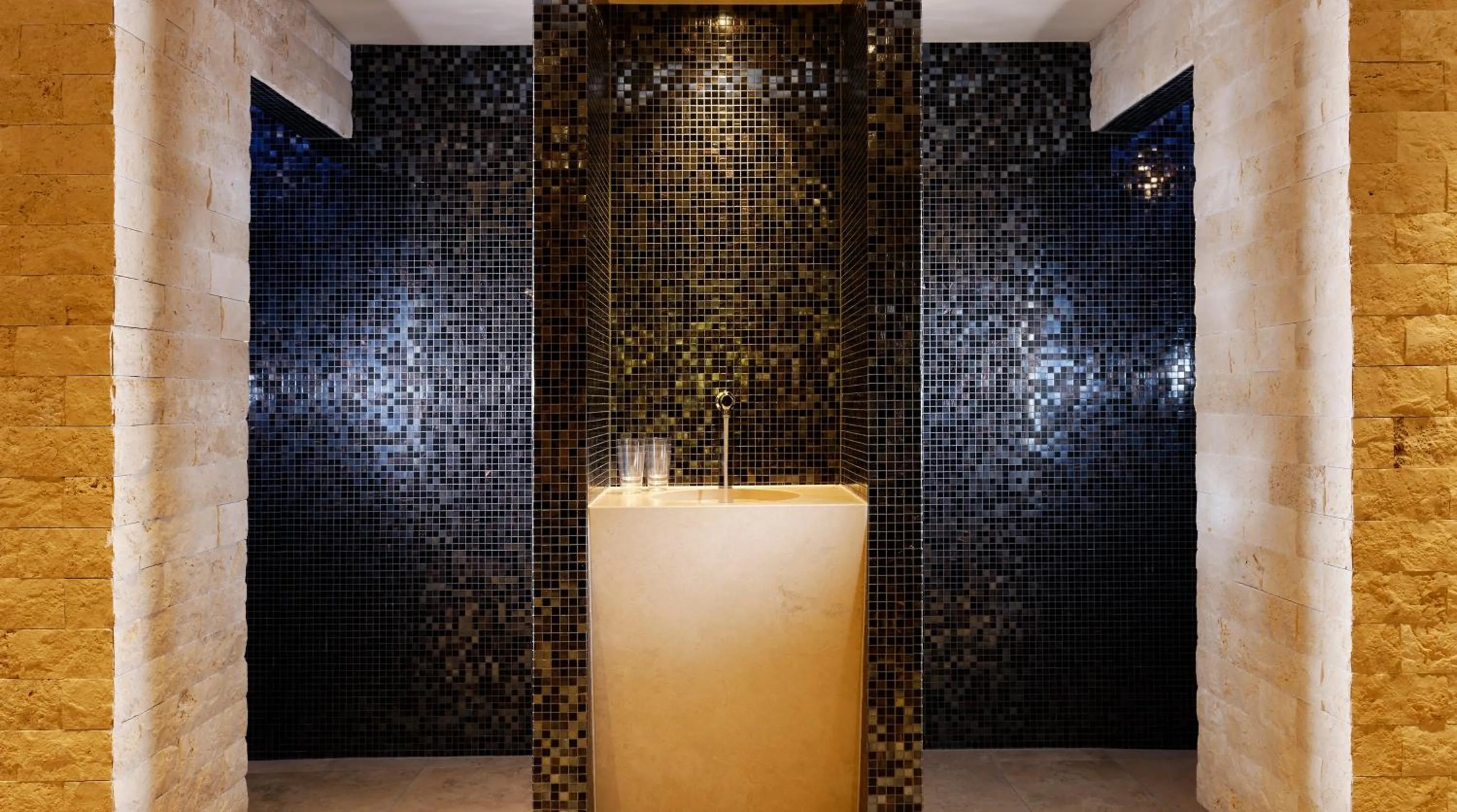 Spa and wellness centre/facilities in Aspen Alpine Lifestyle Hotel