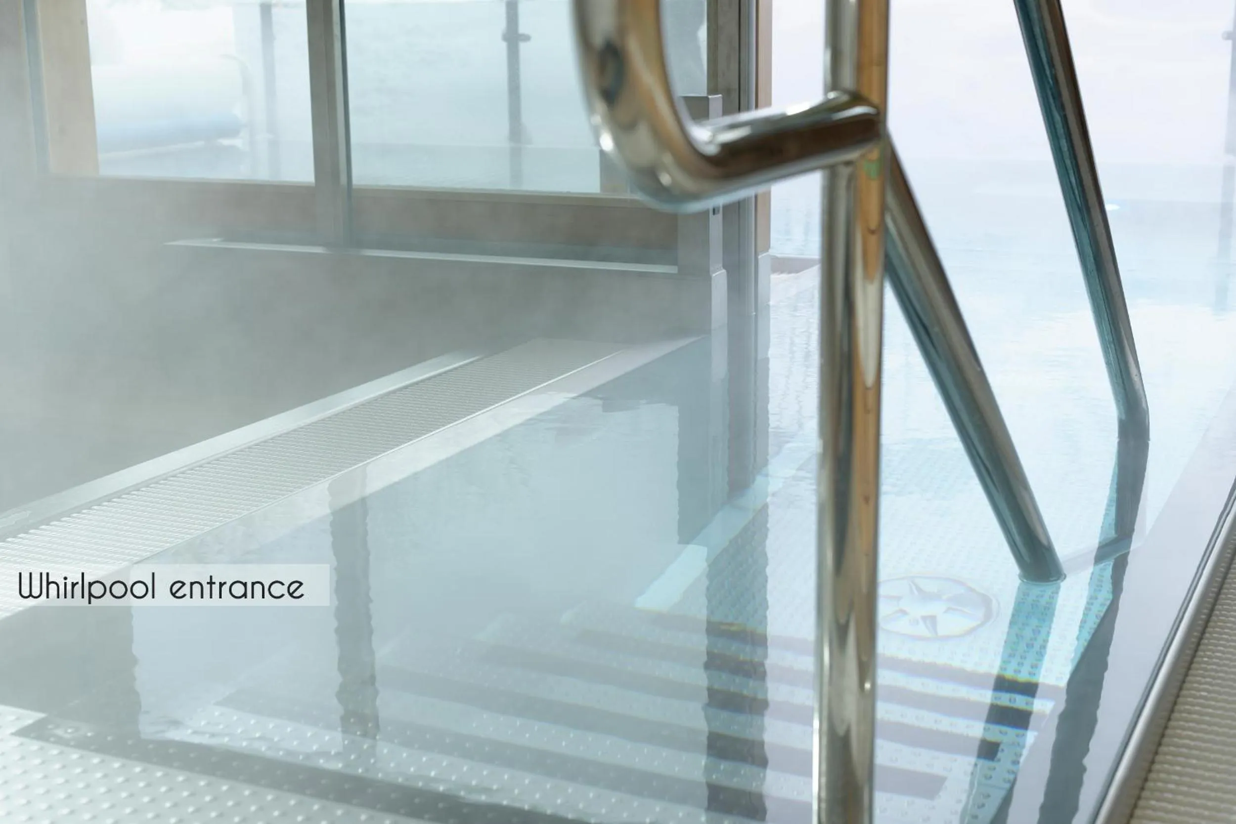 Hot Tub in Aspen Alpine Lifestyle Hotel