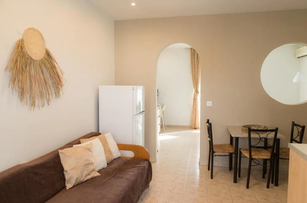 Kampus Living Luxury Complex