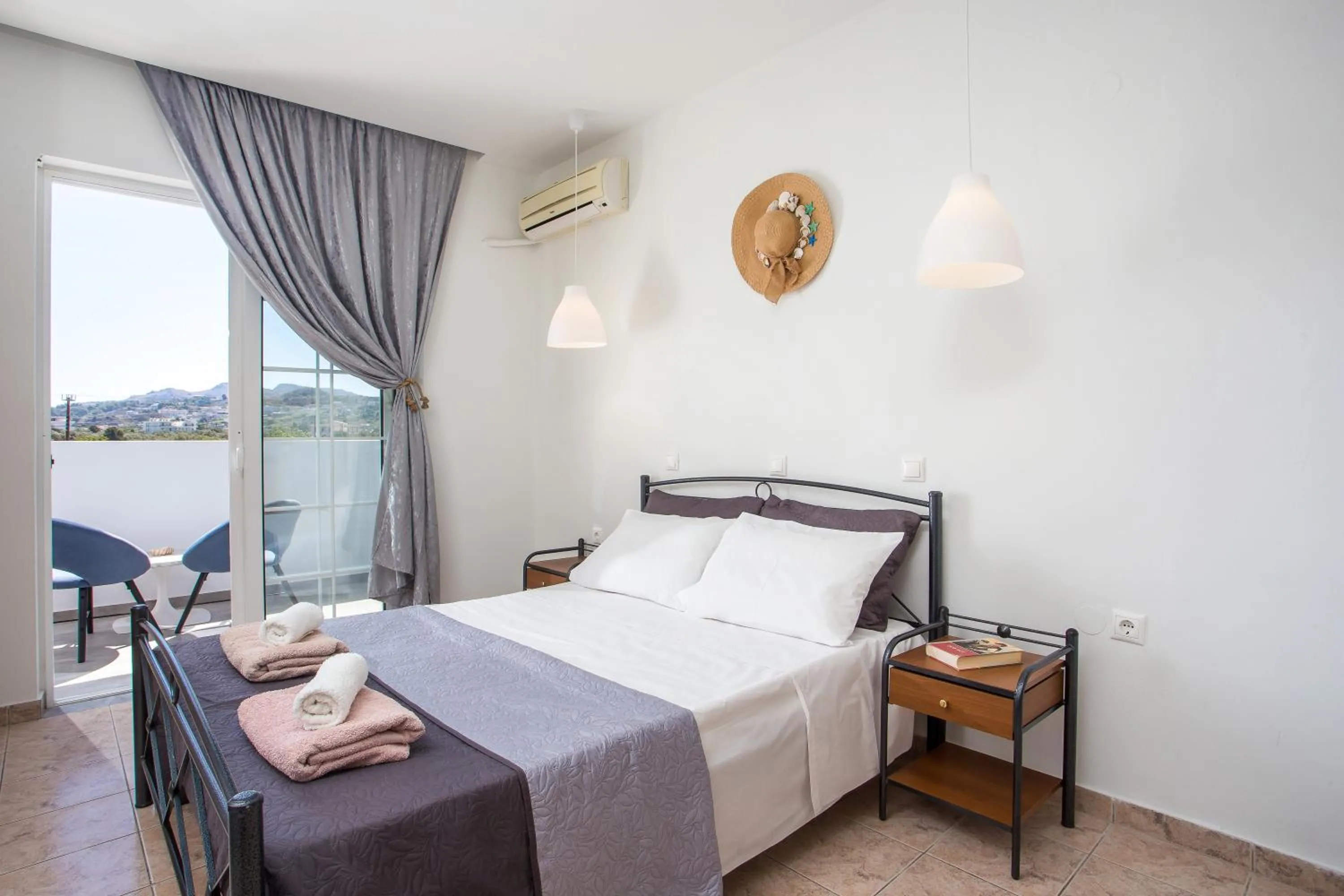 Bed in Kampus Living Luxury Complex