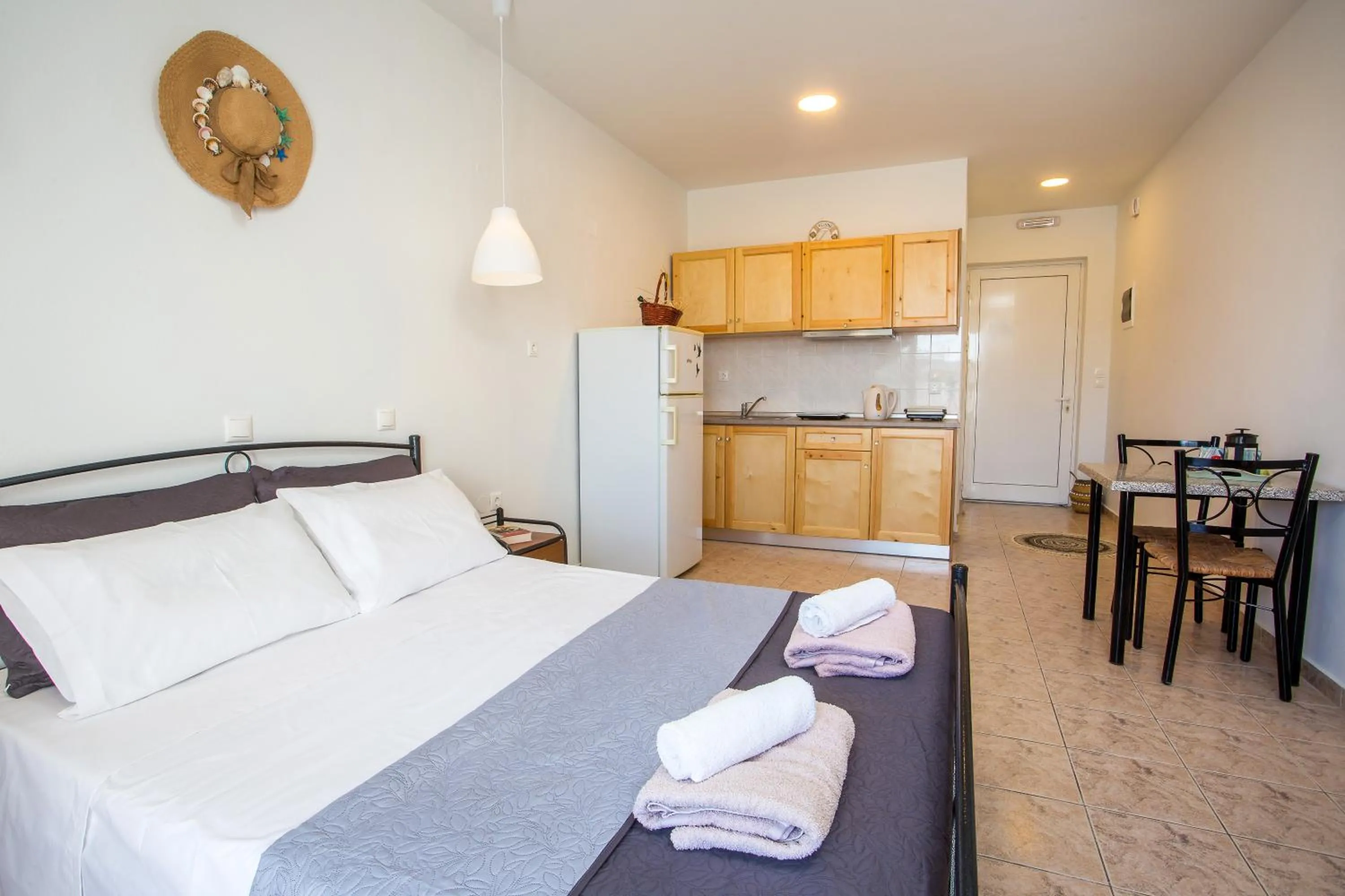 Bed in Kampus Living Luxury Complex