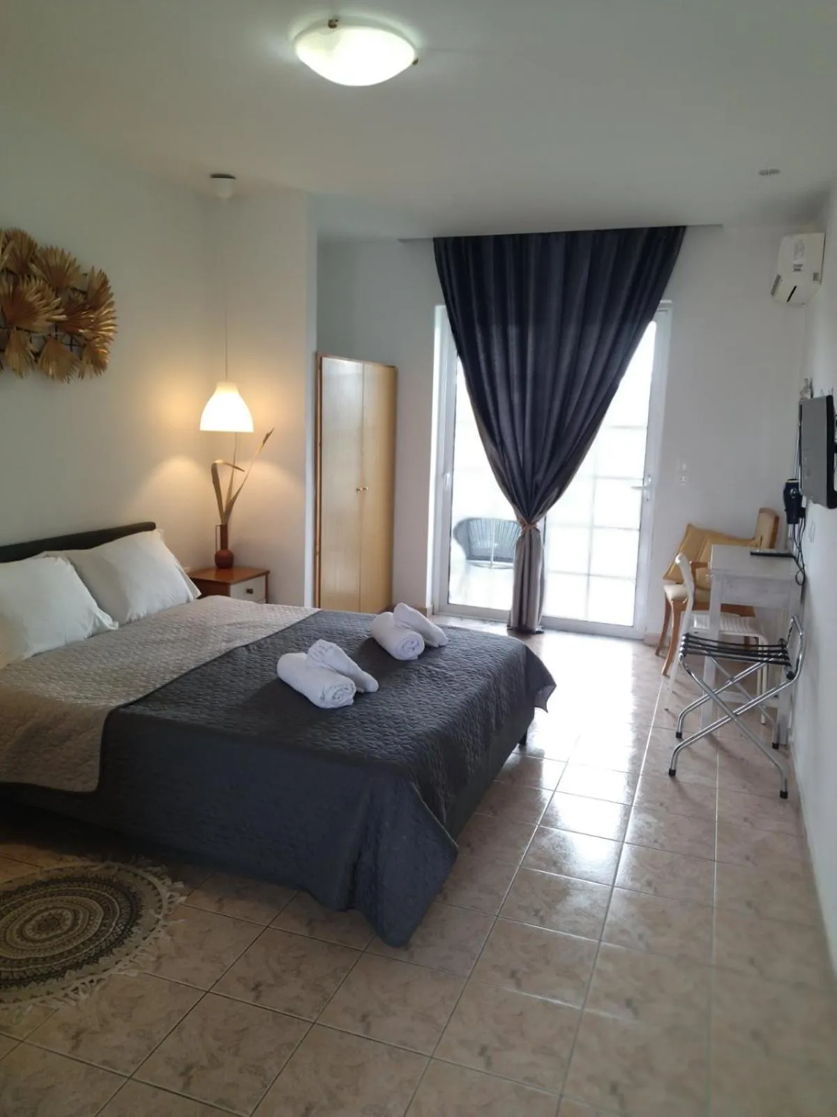 Bed in Kampus Living Luxury Complex