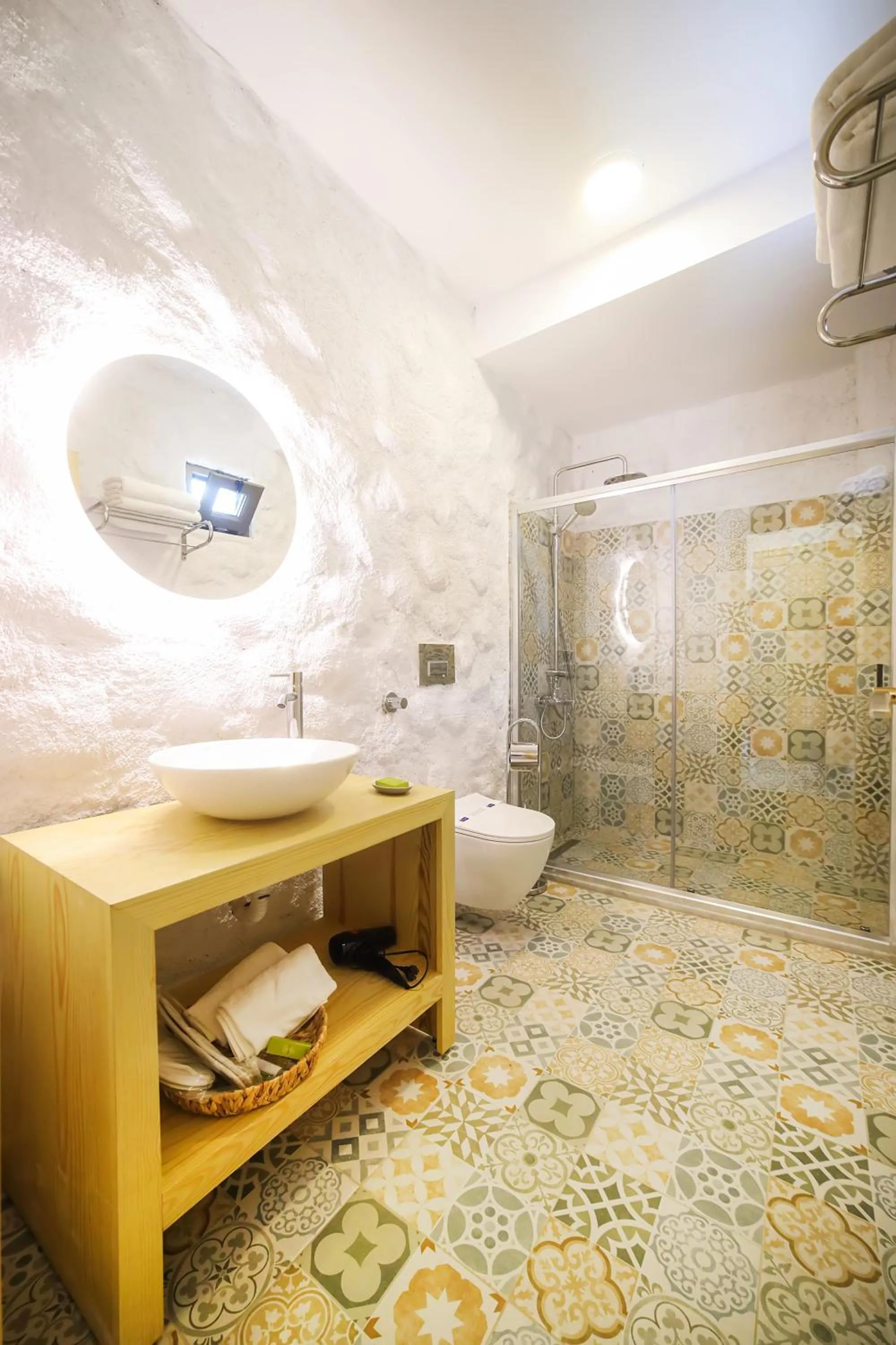 Shower in Huzurla otel
