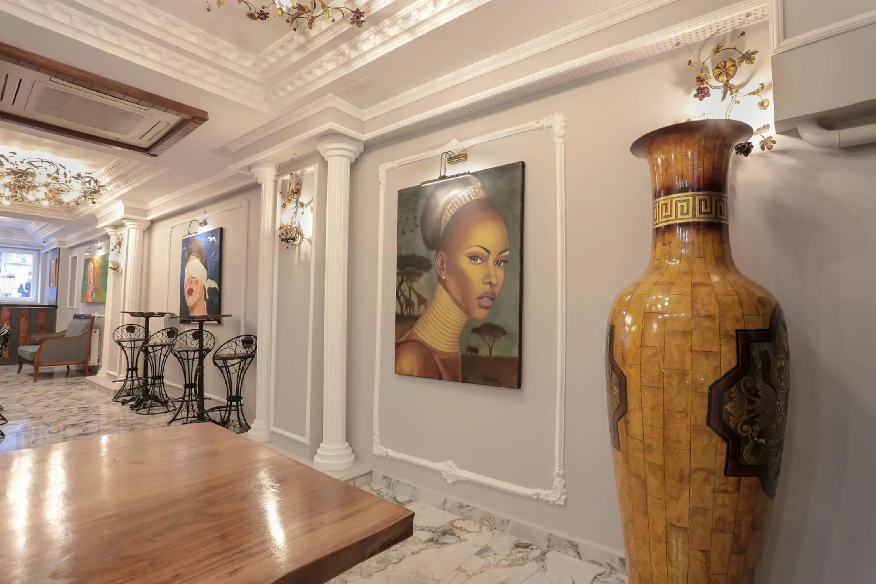 Lobby or reception in Arach Hotel Harbiye Lobby or reception in Arach Hotel Harbiye