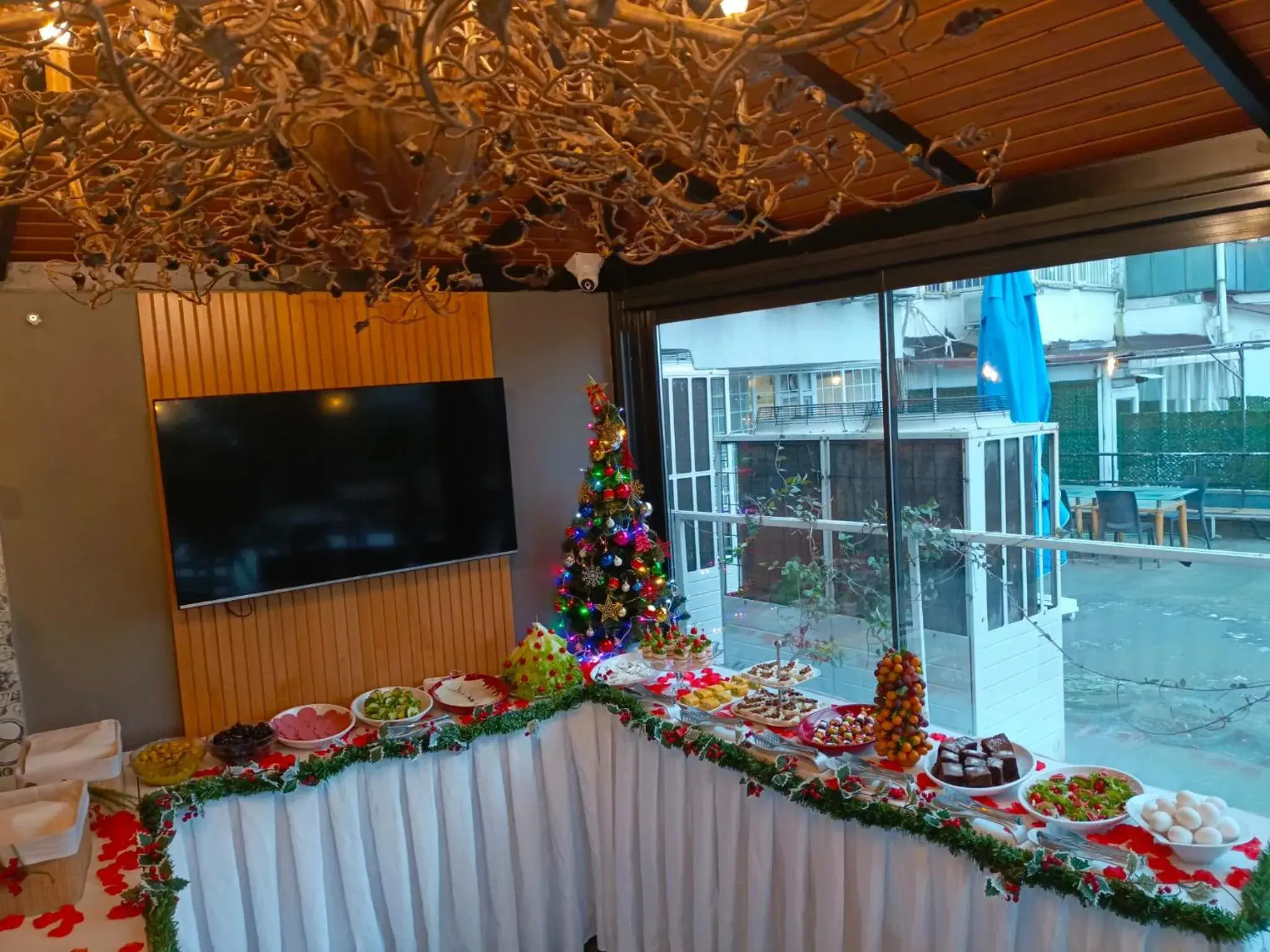 Breakfast in Arach Hotel Harbiye Breakfast in Arach Hotel Harbiye