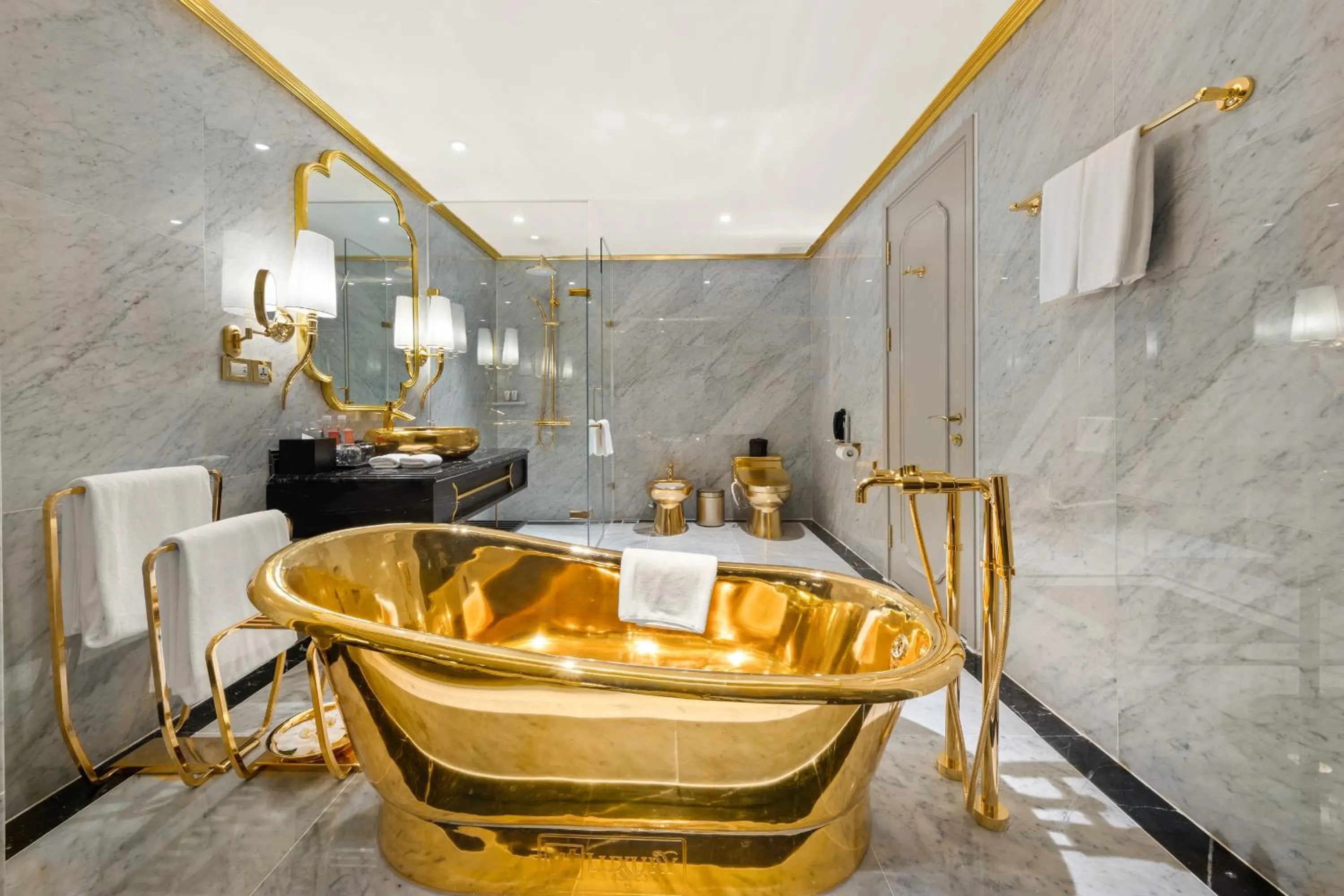 Bath in Dolce by Wyndham Hanoi Golden Lake
