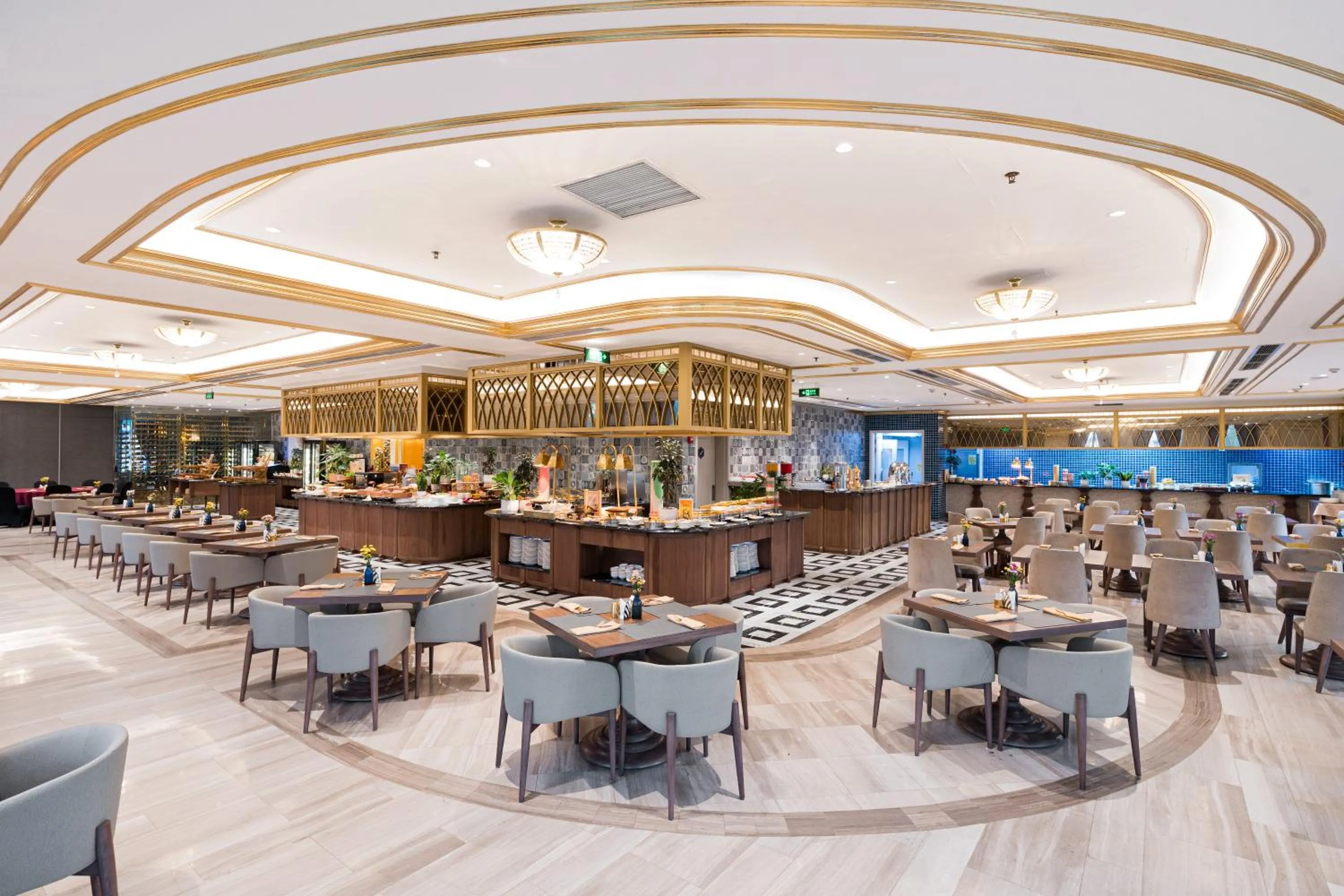 Restaurant/places to eat in Dolce by Wyndham Hanoi Golden Lake