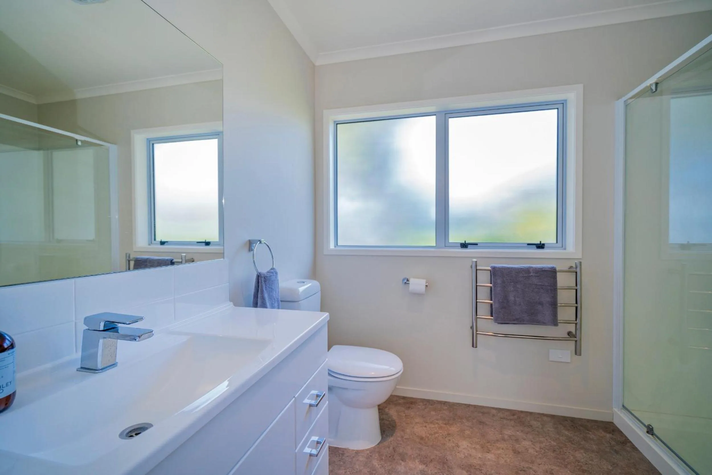 Shower in Hahei Haven - Hahei Holiday Home