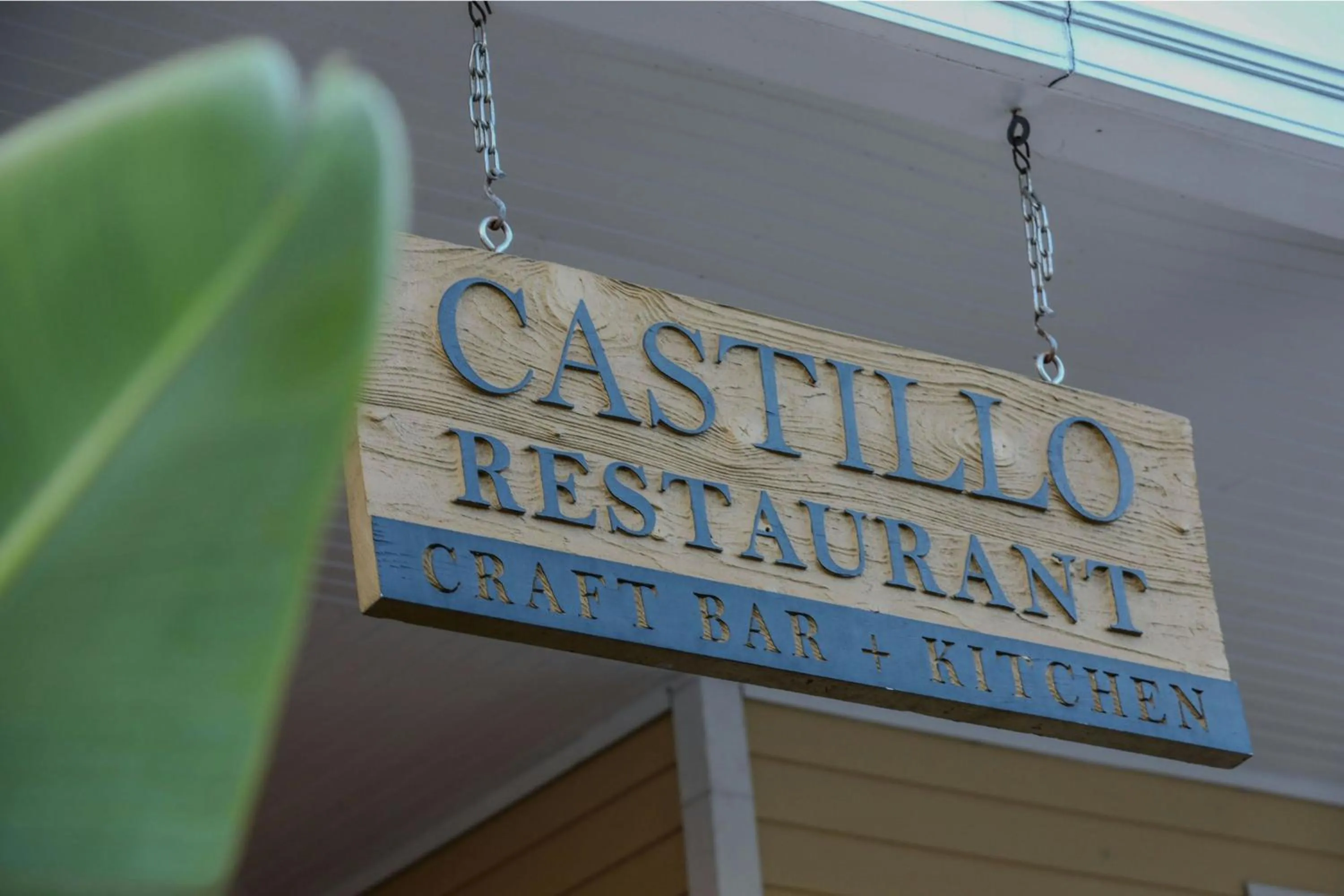 Lounge or bar in Renaissance St. Augustine Historic Downtown Hotel