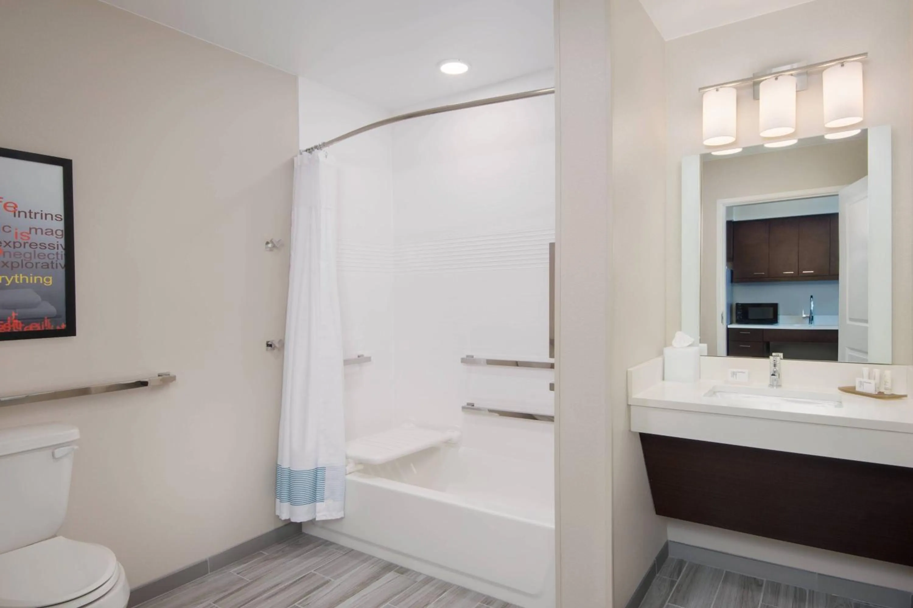 Bathroom in TownePlace Suites by Marriott Niceville Eglin AFB Area