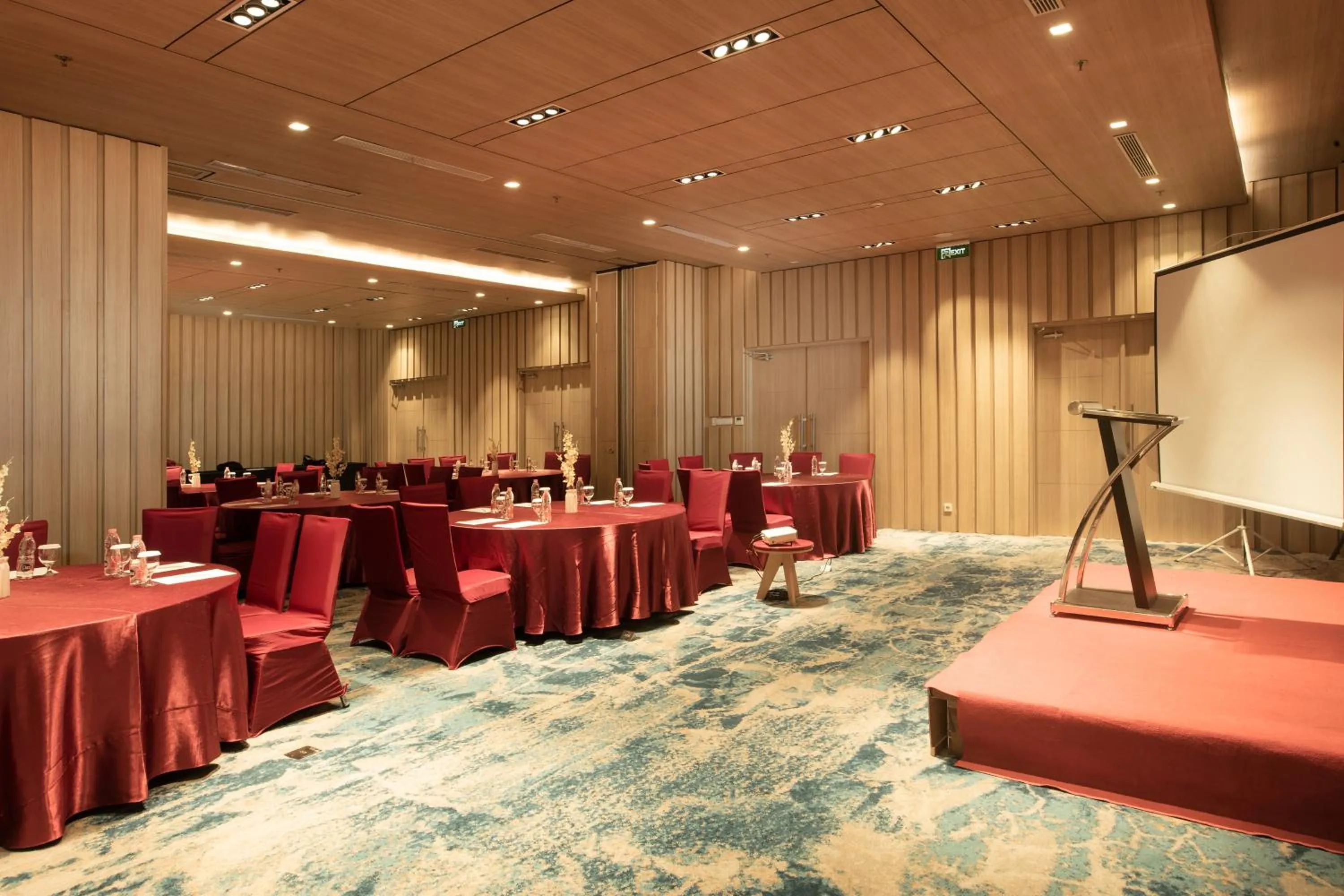 Meeting/conference room in Louis Kienne Cikarang Hotel & Service Apartment