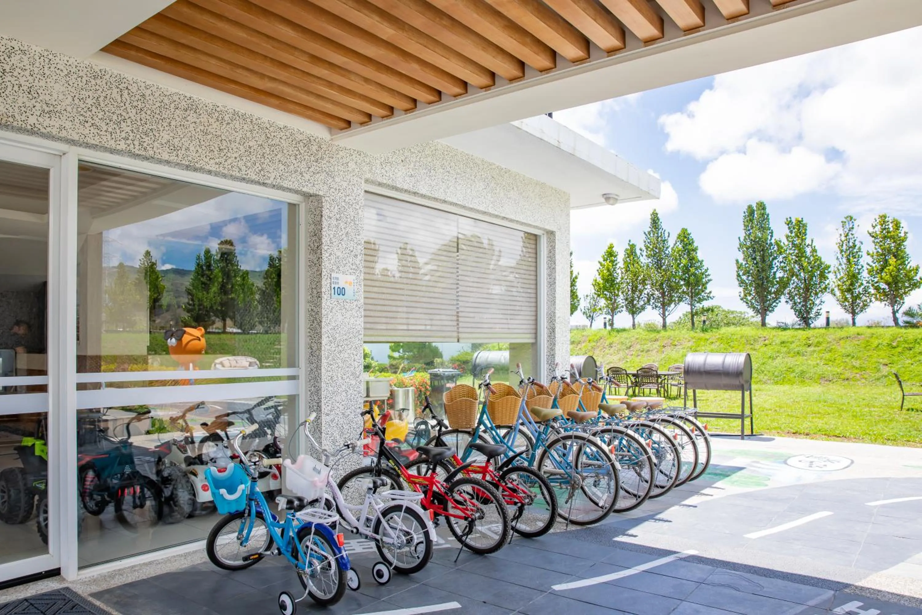 Cycling in Lovestar Lakeside Hotel - Starlight Building