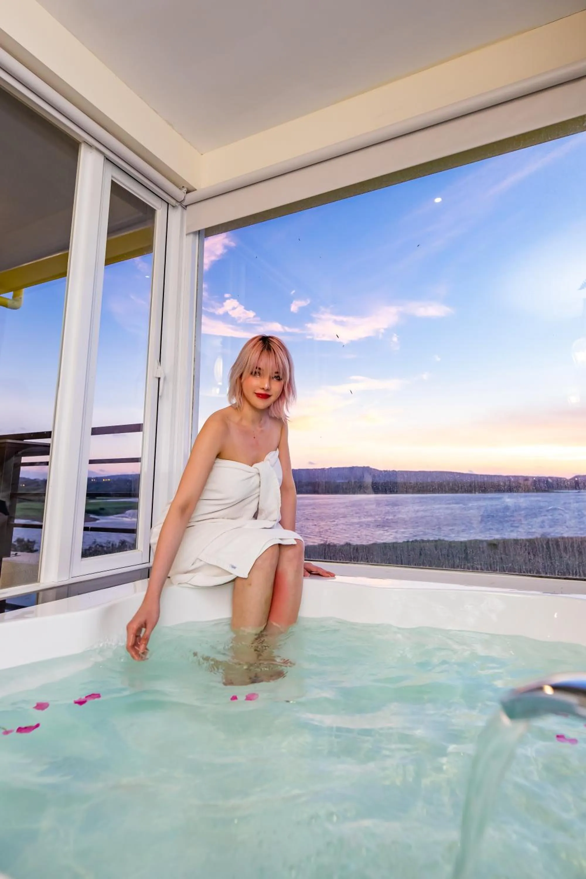 View (from property/room) in Lovestar Lakeside Hotel - Starlight Building