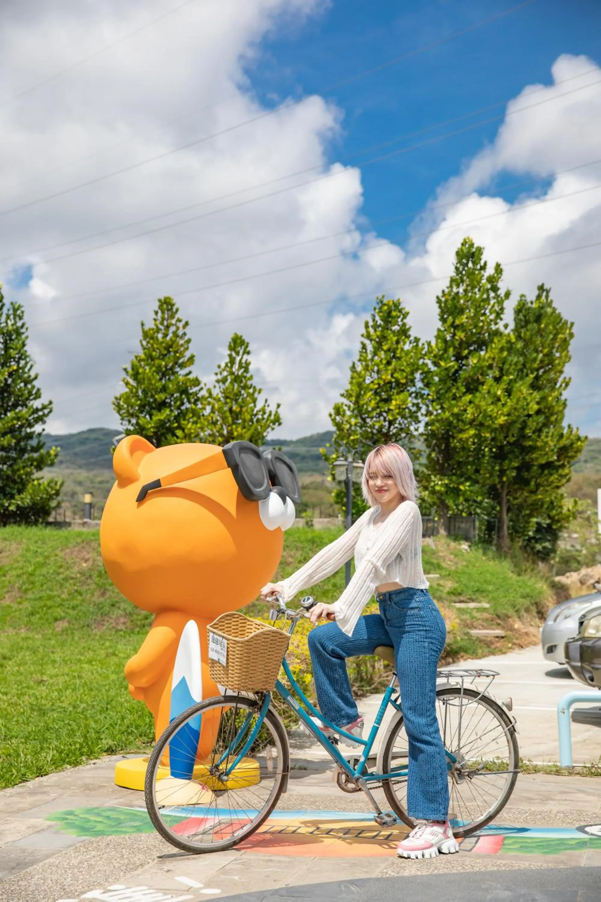 Cycling in Lovestar Lakeside Hotel - Starlight Building