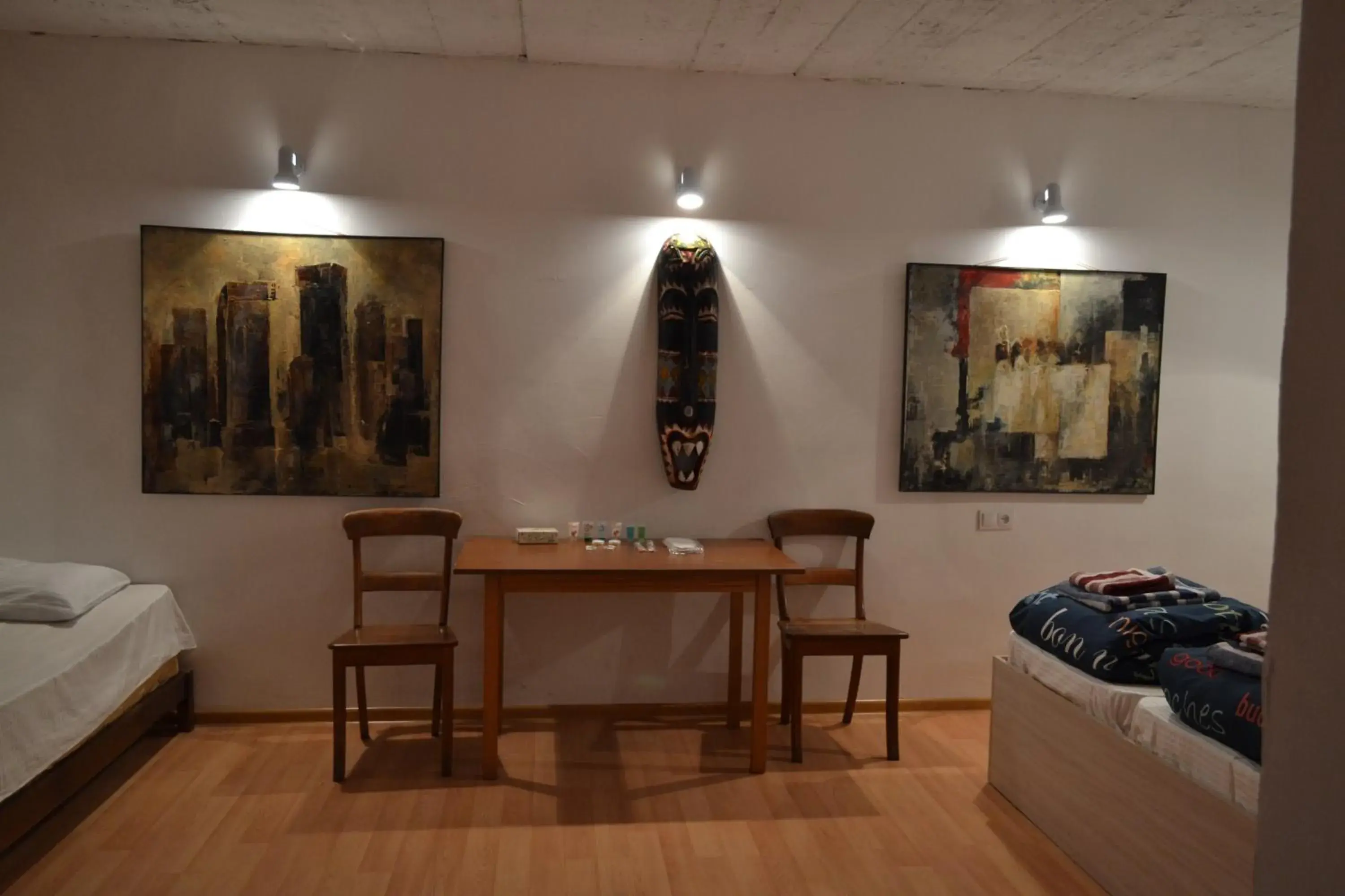 Standard Double or Twin Room without Window - single occupancy in JR's House Standard Double or Twin Room without Window - single occupancy in JR's House