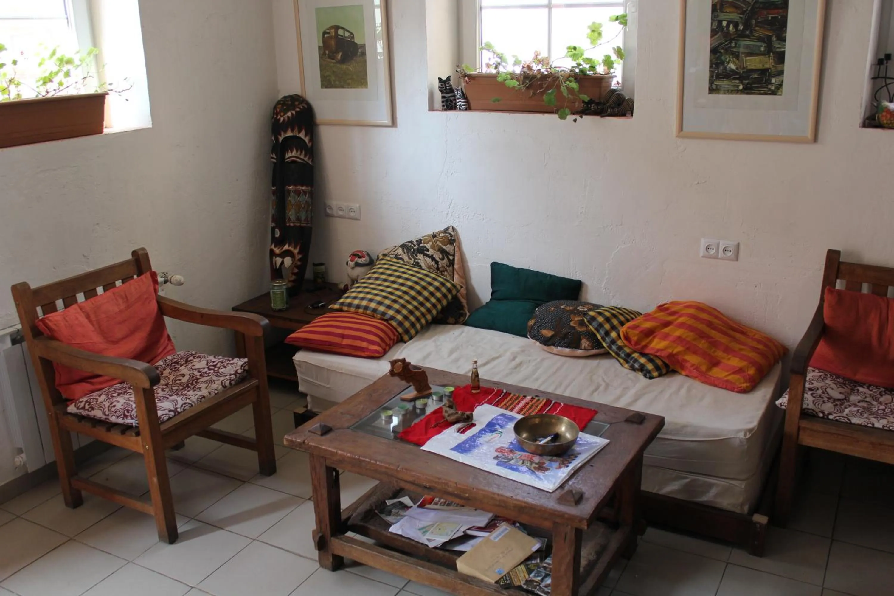 Communal lounge/ TV room in JR's House