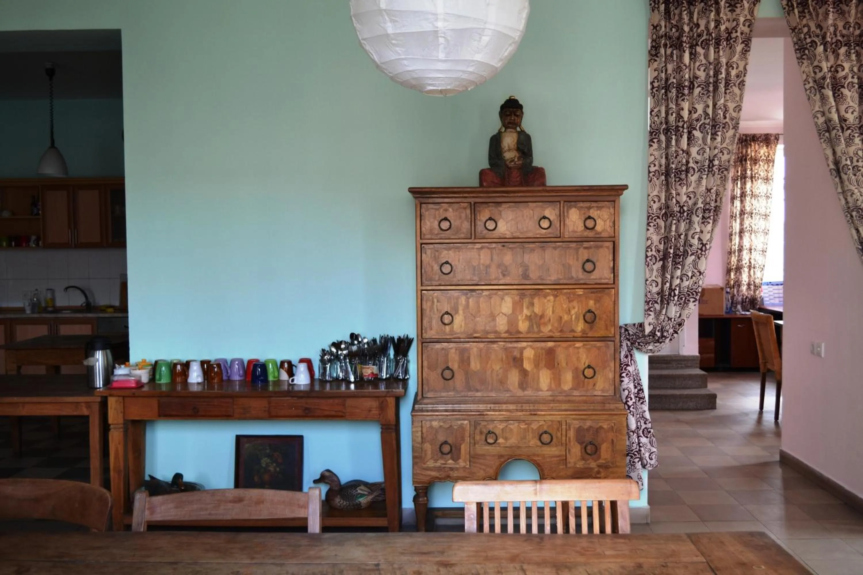 Communal lounge/ TV room in JR's House