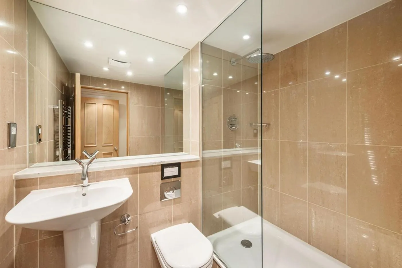 Shower in Marylebone - Crawford Street by Viridian Apartments