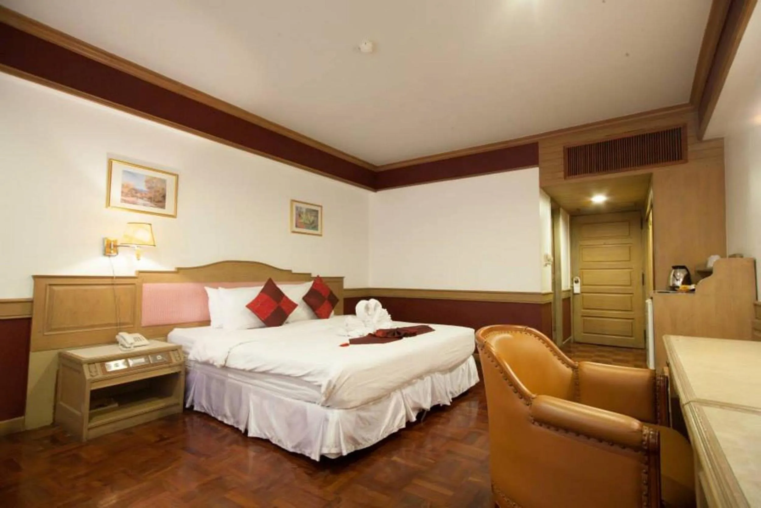 Bedroom, Bed in Suda Palace