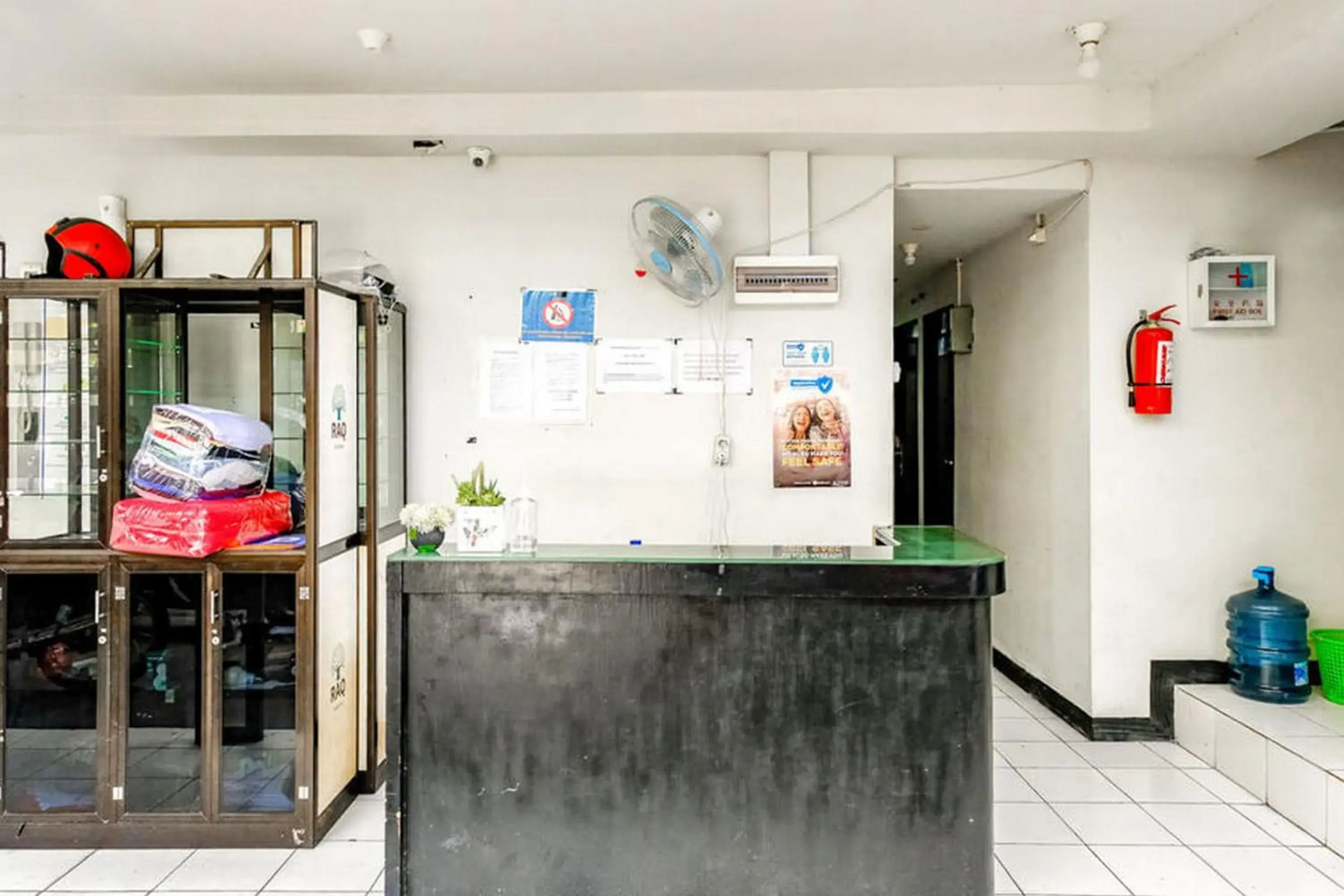 Lobby or reception in Marson Interkota Residence Mitra RedDoorz Lobby or reception in Marson Interkota Residence Mitra RedDoorz