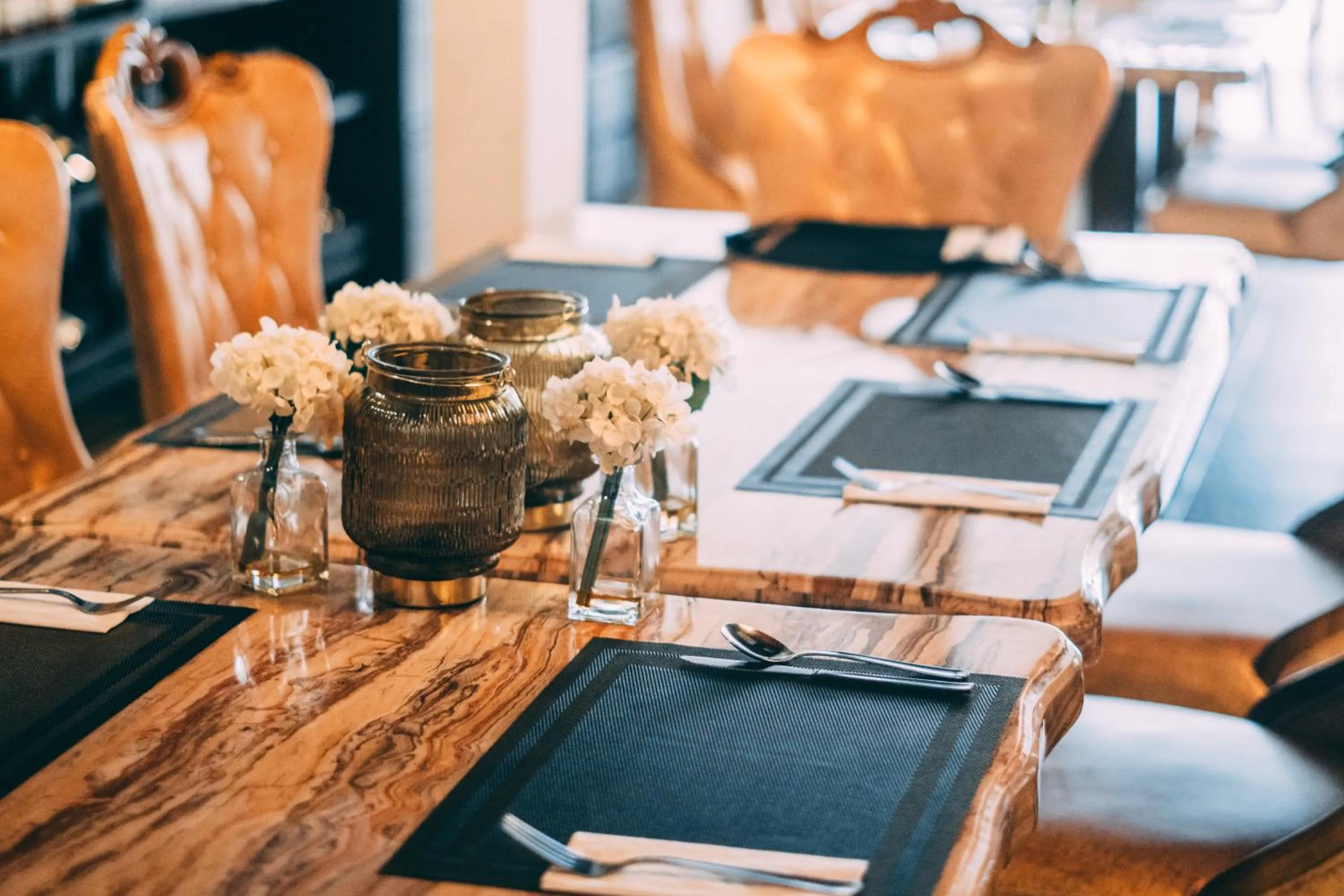 Restaurant/places to eat in Seriental Hotel I check in 3pm-11pm only