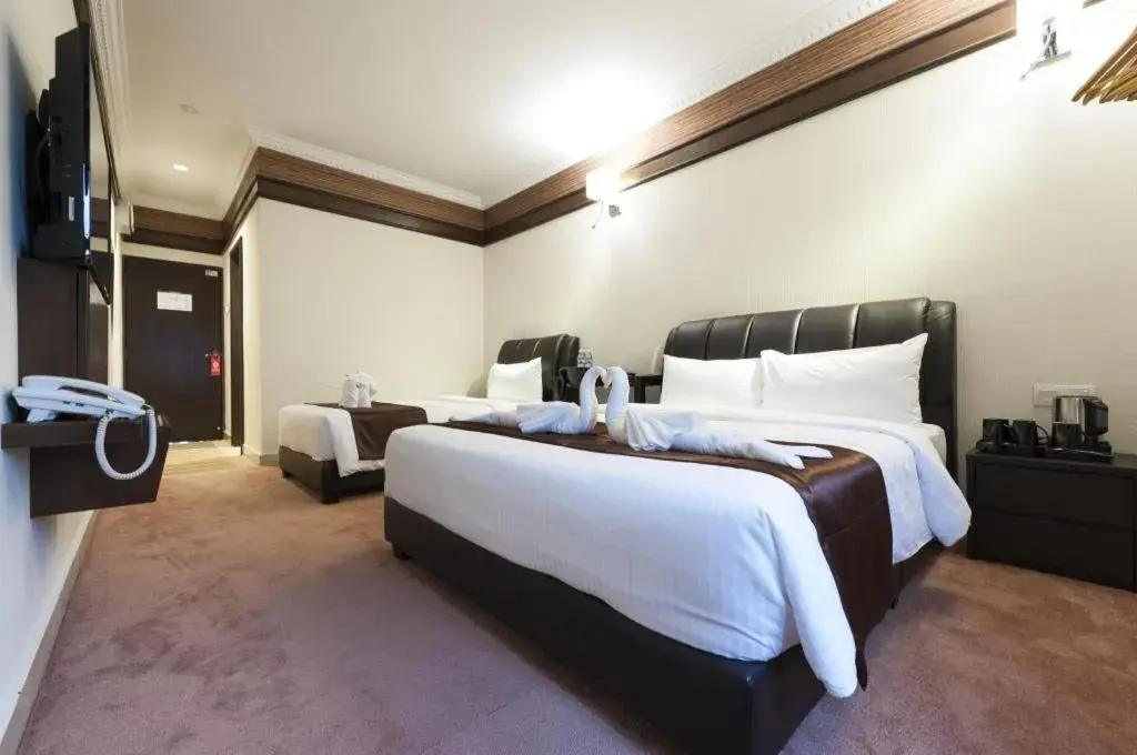 Bedroom, Bed in Seriental Hotel I check in 3pm-11pm only Bedroom, Bed in Seriental Hotel I check in 3pm-11pm only