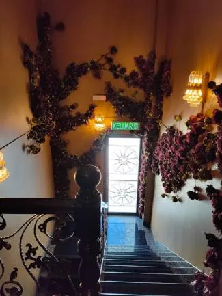 Property building in Seriental Hotel I check in 3pm-11pm only