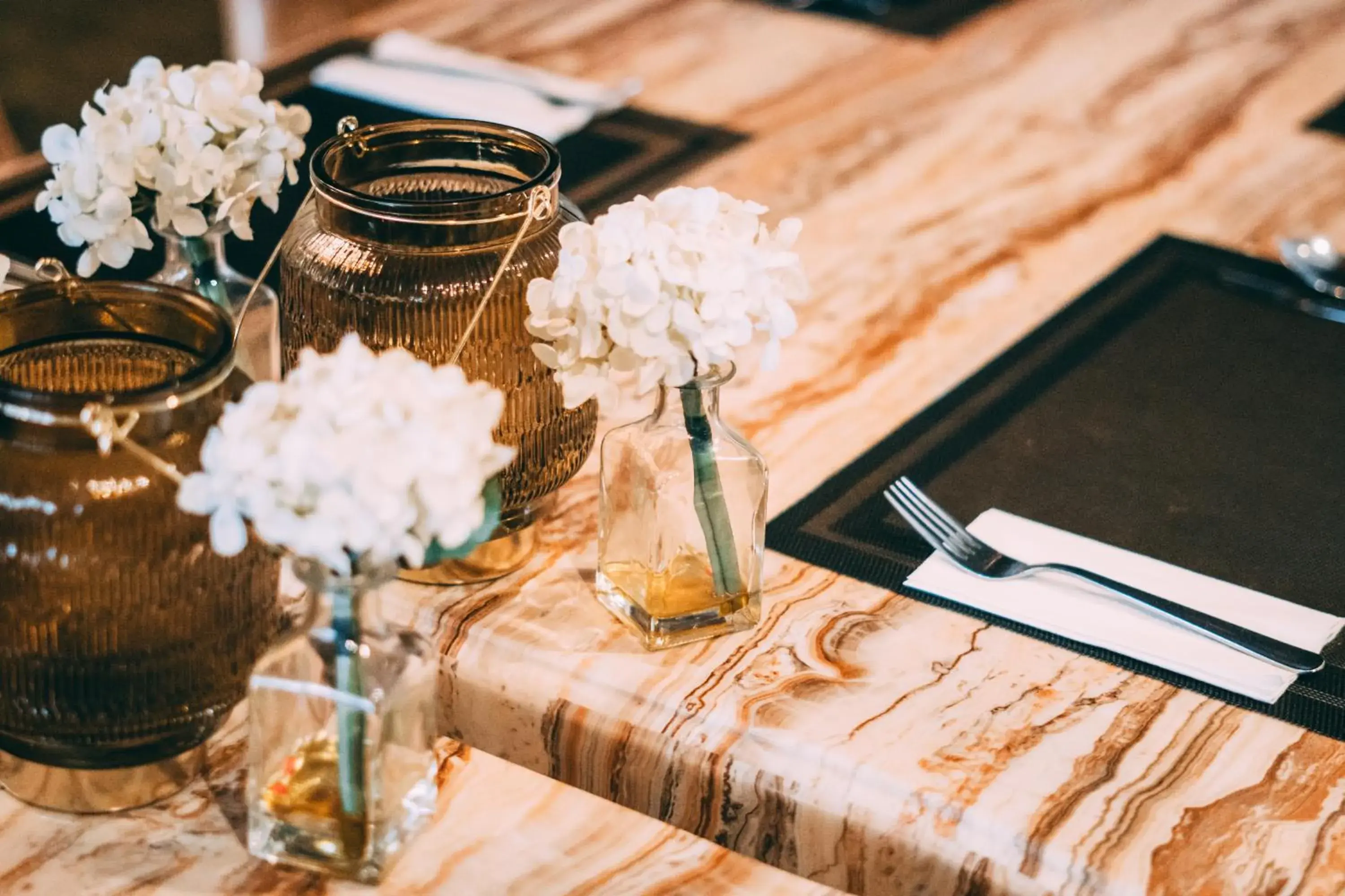 Restaurant/places to eat in Seriental Hotel I check in 3pm-11pm only Restaurant/places to eat in Seriental Hotel I check in 3pm-11pm only