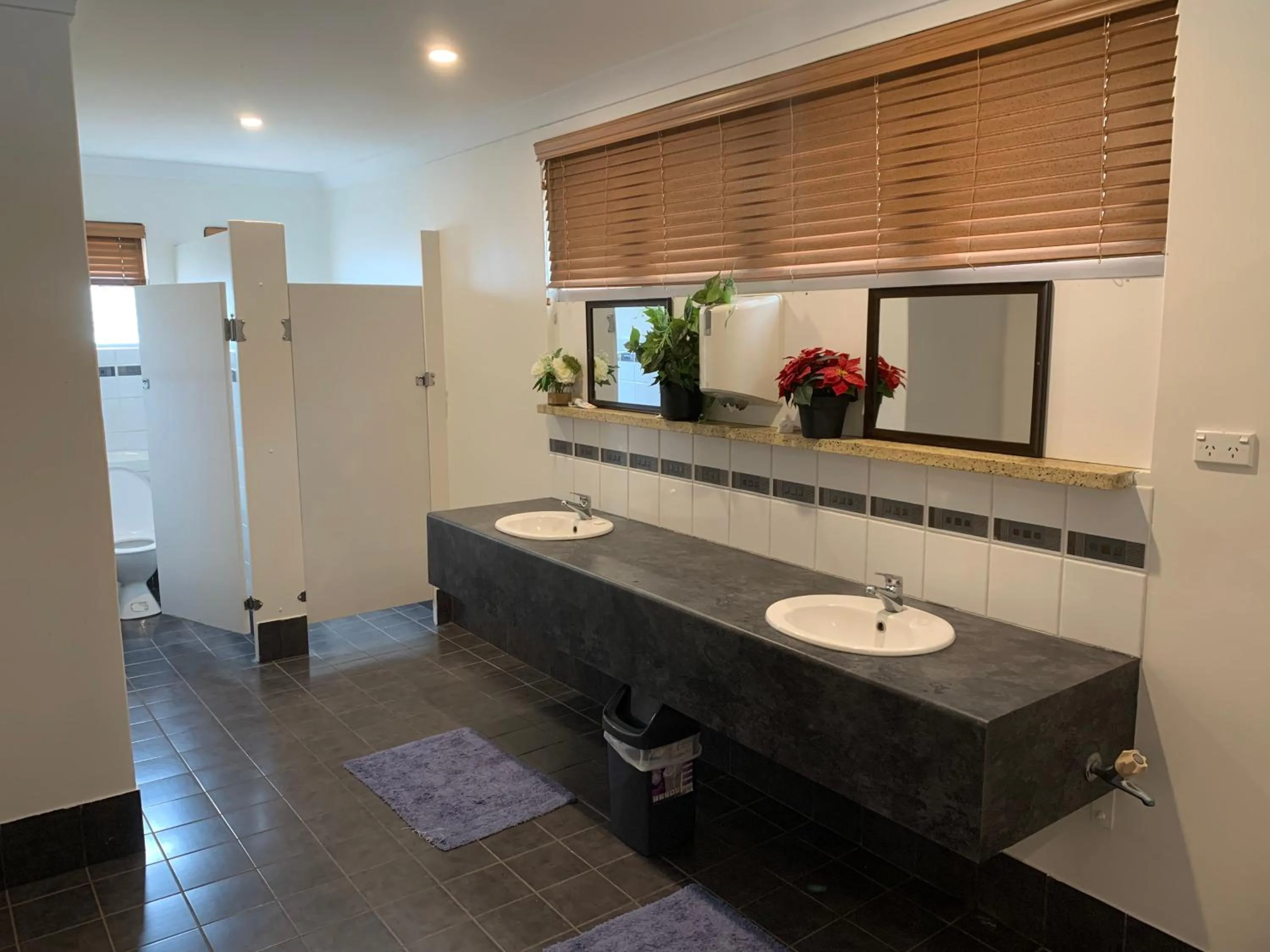 Bathroom in Donnybrook Hotel WA