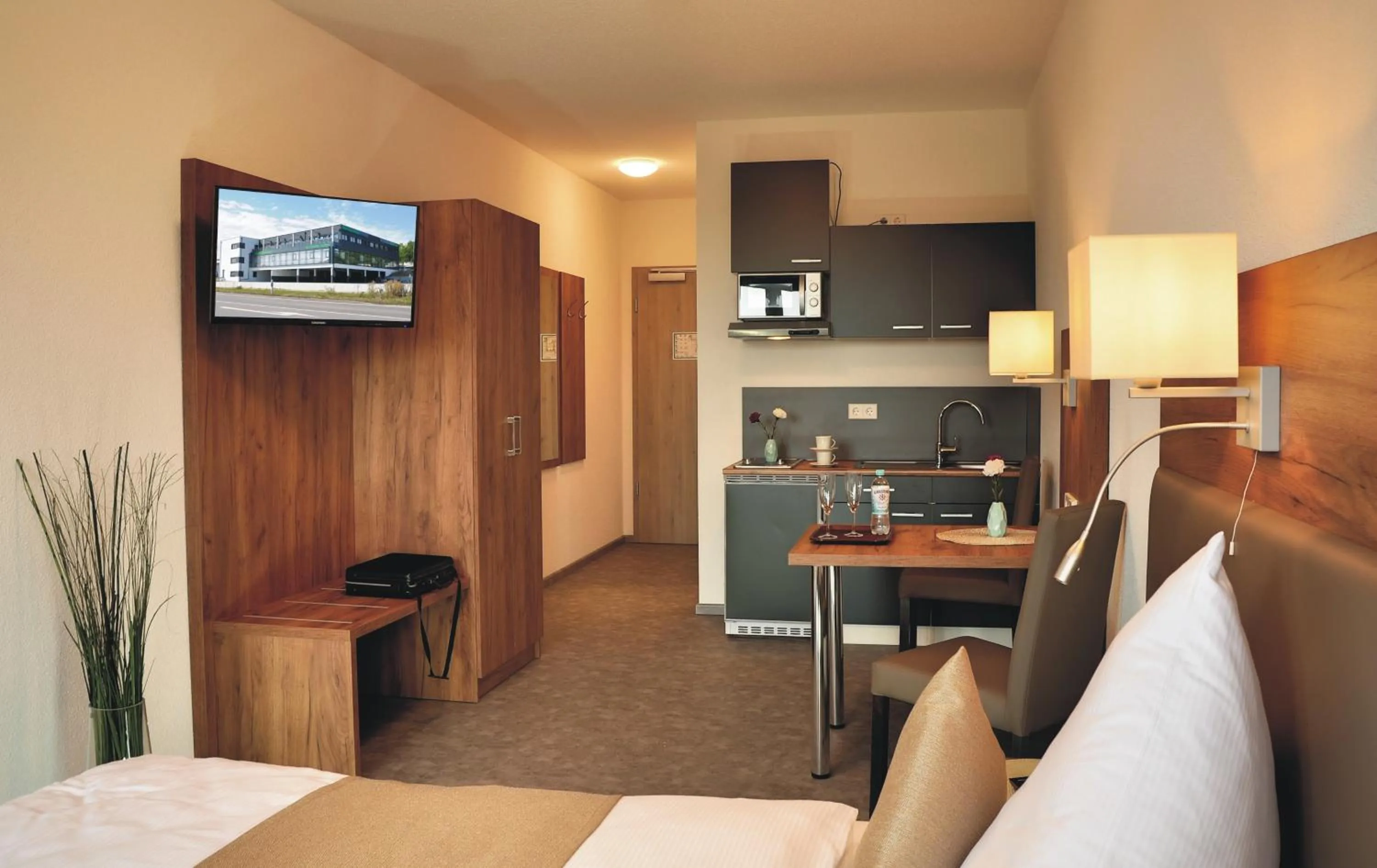 Photo of the whole room, Bed in Motel am Fürfelder Schloss