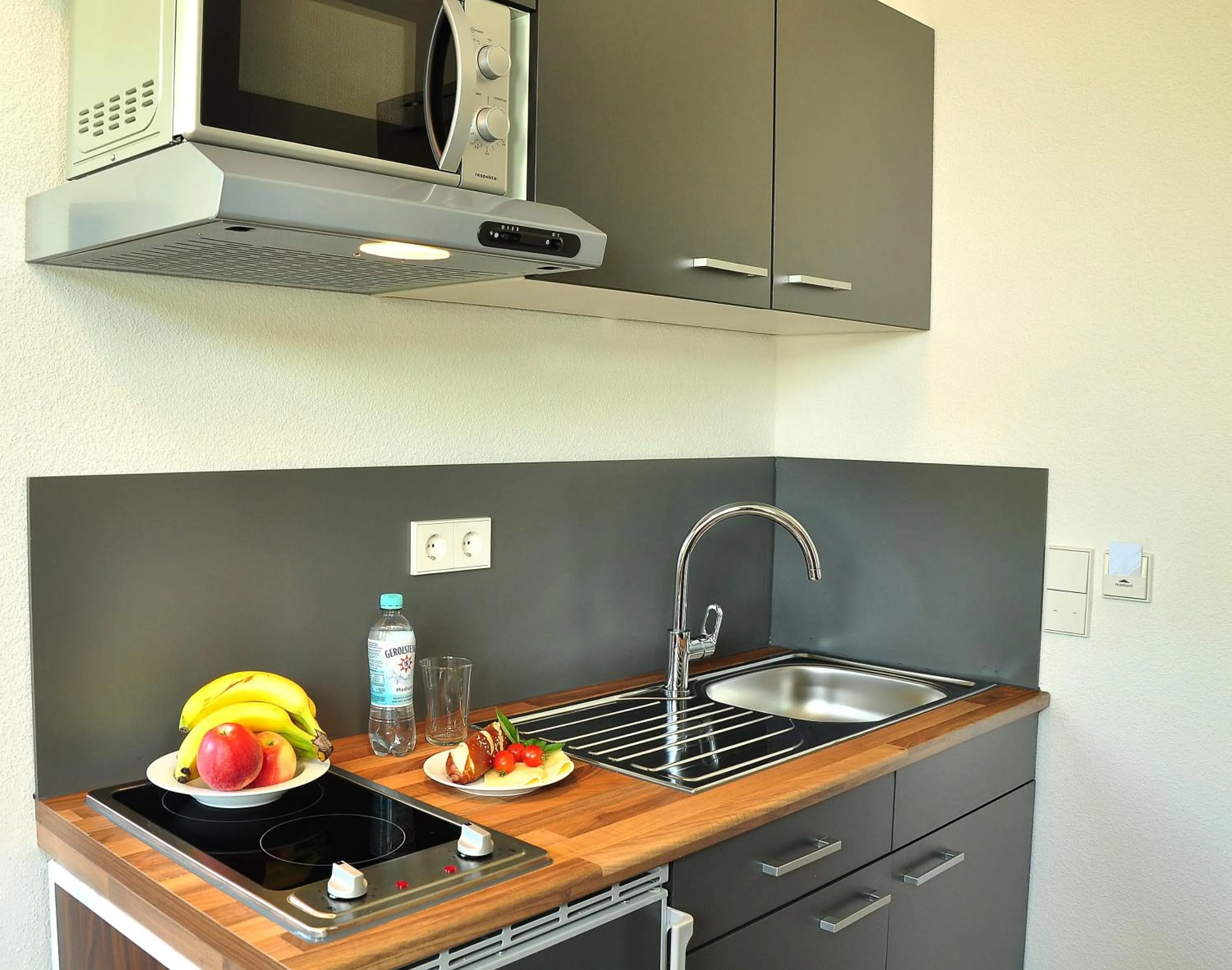 Kitchen or kitchenette in Motel am Fürfelder Schloss