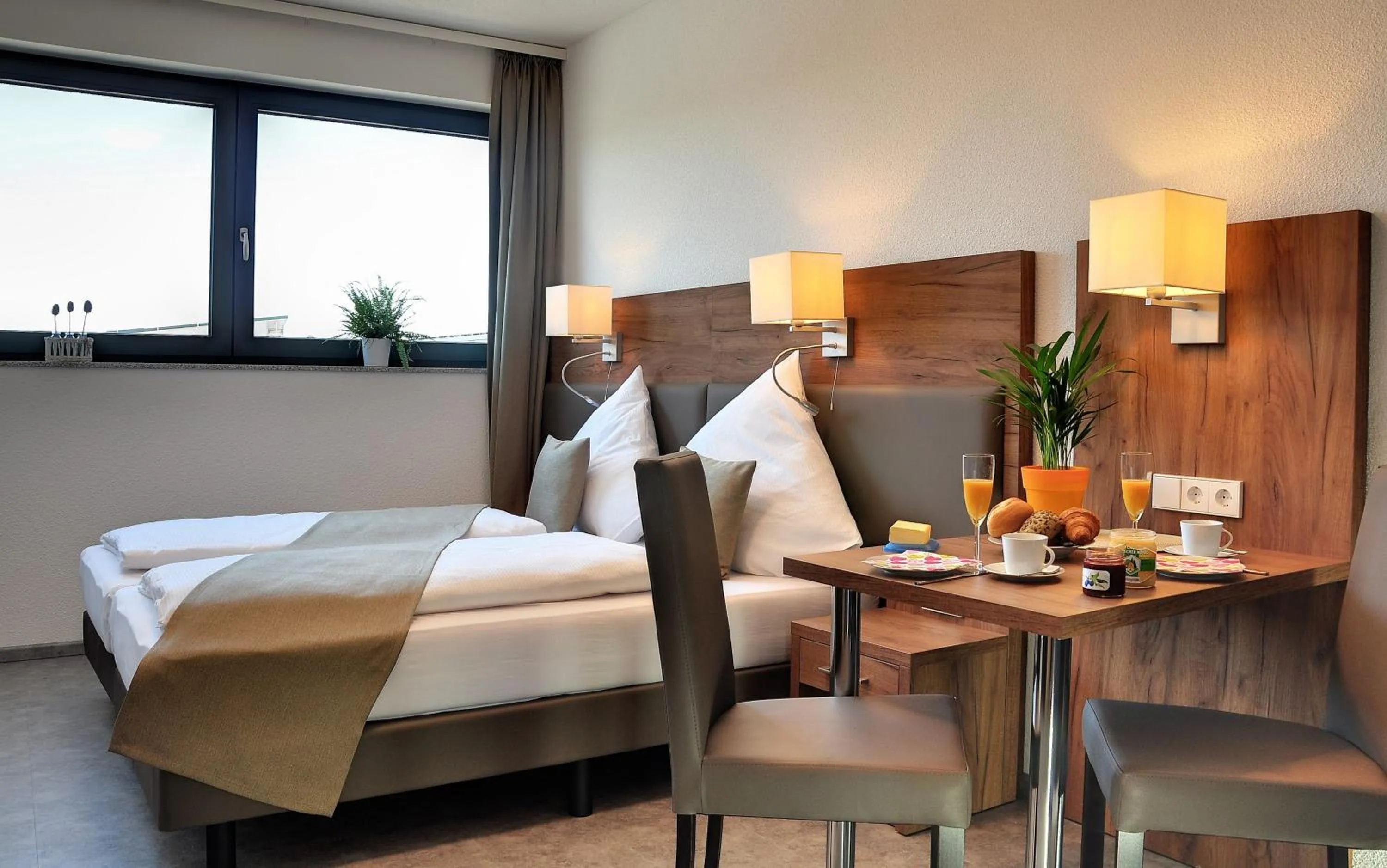 Photo of the whole room, Bed in Motel am Fürfelder Schloss