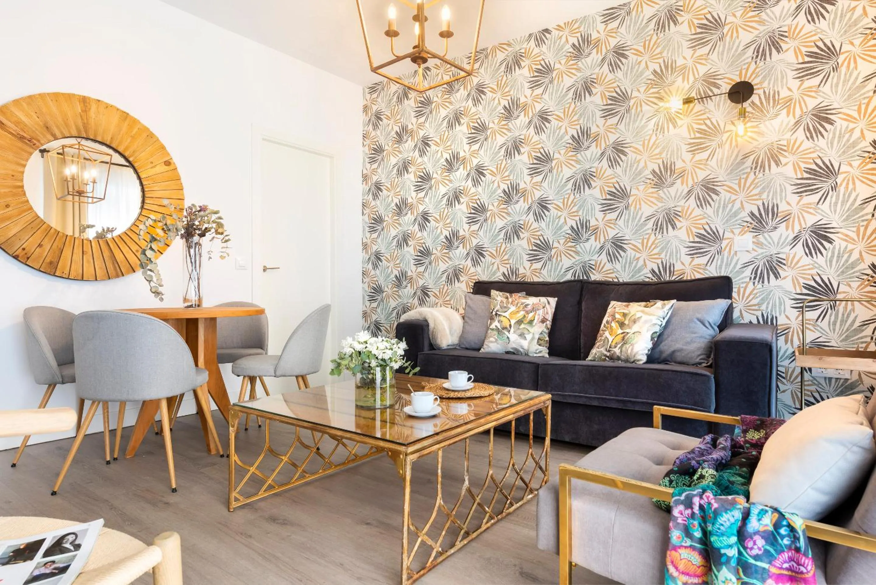 Living room in Casa Triana 1888 Suites by Época