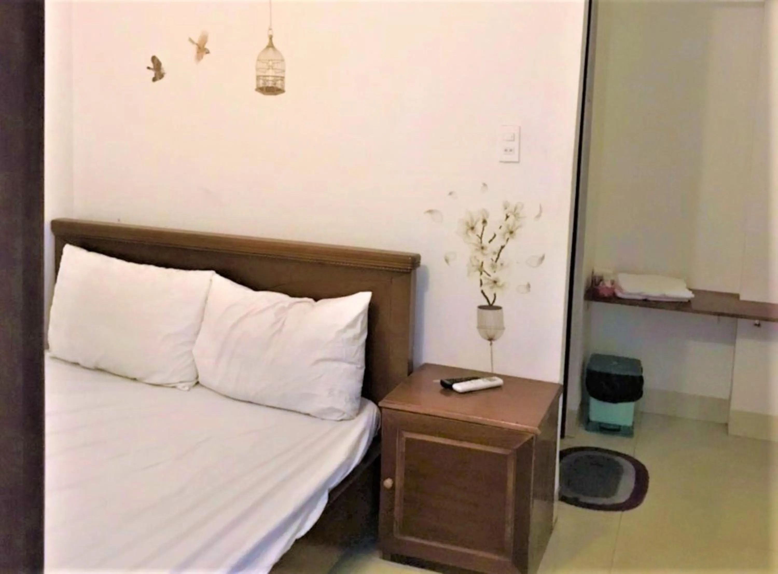 Bedroom in Dung Khanh Motel