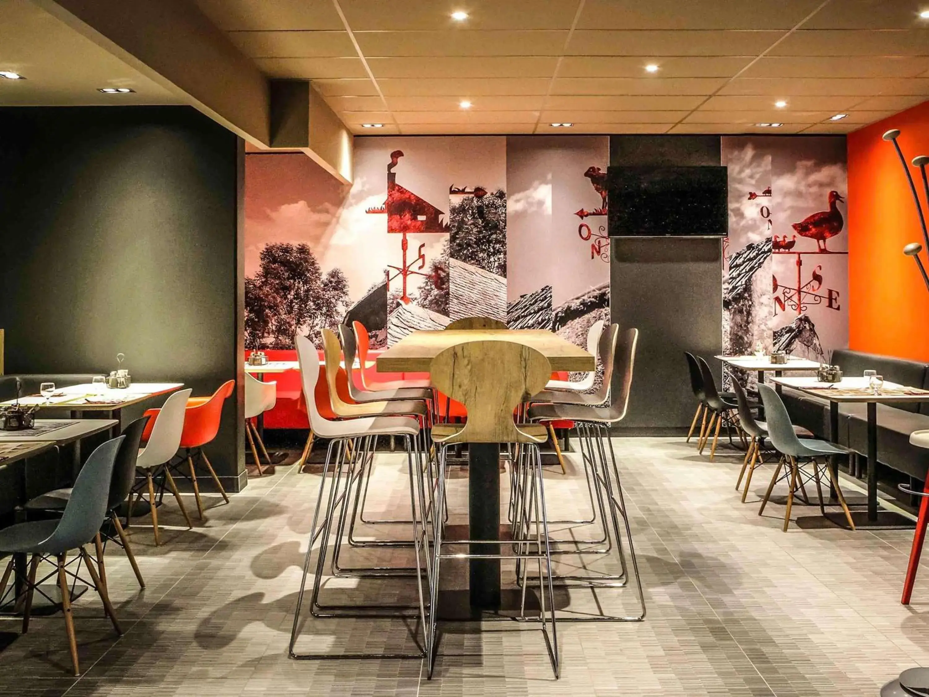 Property building in Ibis Saint-Genis-Pouilly Genève Property building in Ibis Saint-Genis-Pouilly Genève