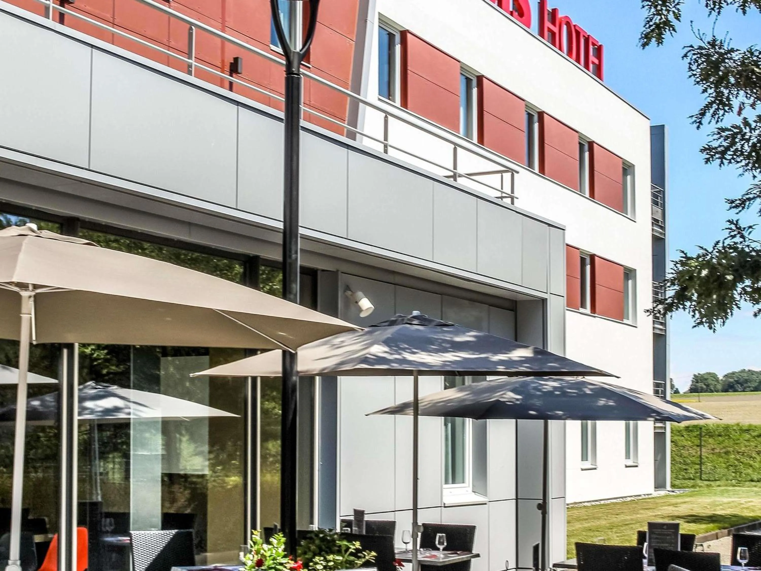 Property building in Ibis Saint-Genis-Pouilly Genève